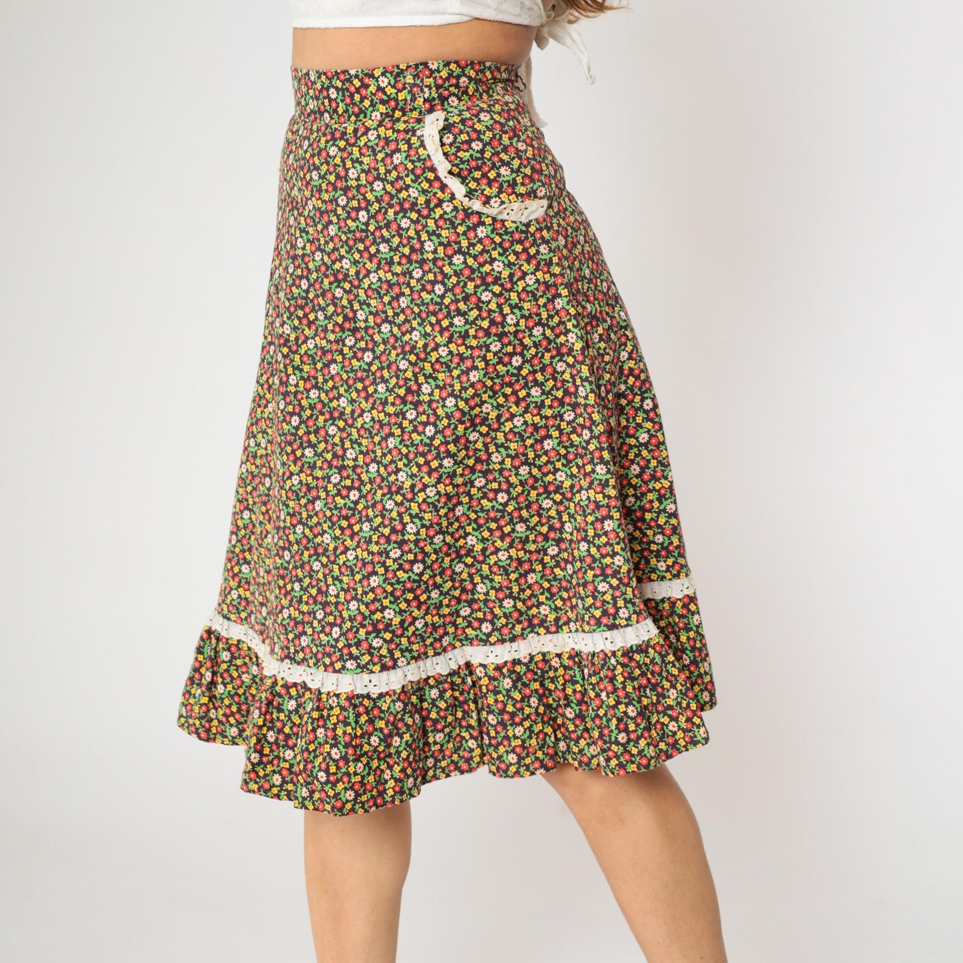 70s Floral Calico Midi Skirt High Waist Eyelet Lace Tiered Ruffle Small