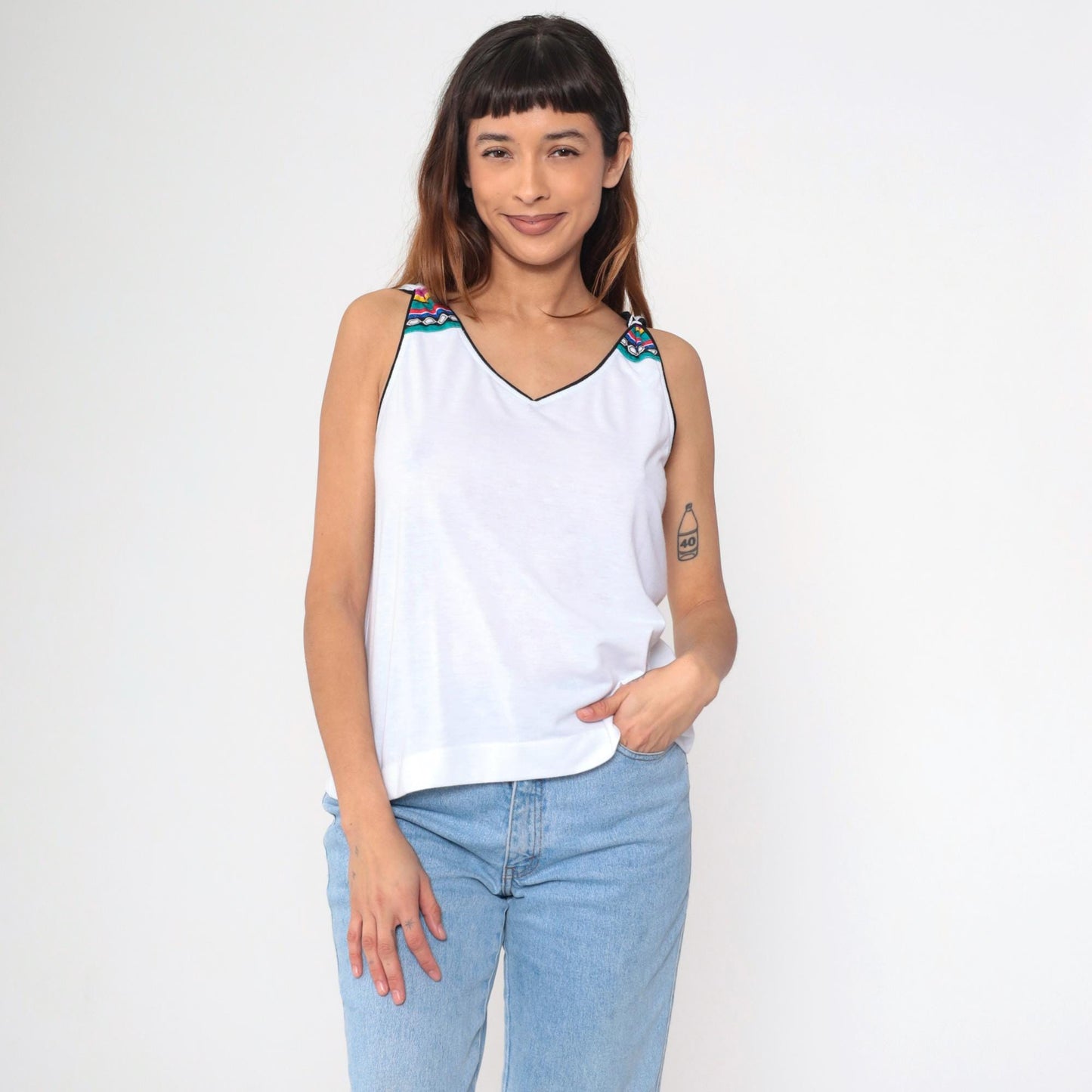 90s Tail Tank Top White Multicolor Striped V-Neck Athletic Medium Large