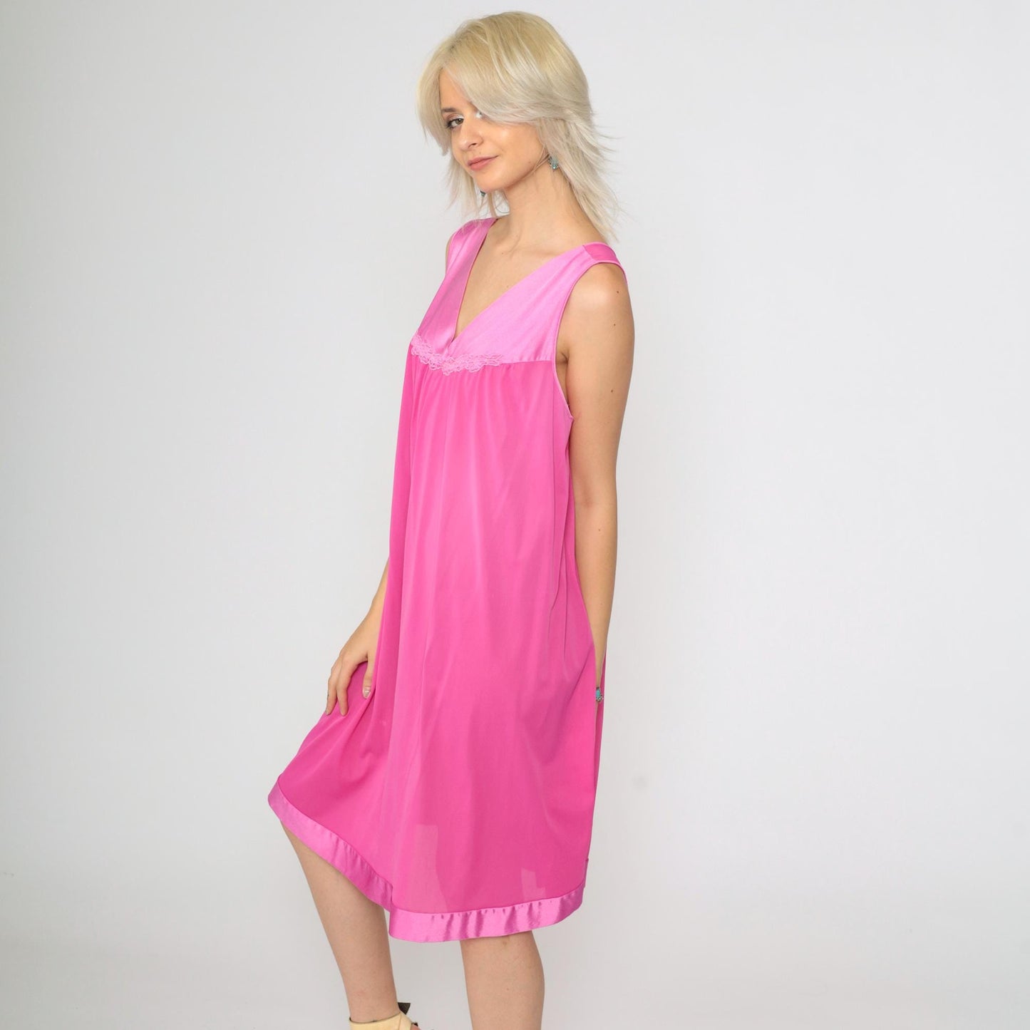 80s Hot Pink Floral Embroidered Nightgown Knee-Length Shift V-Neck Large L