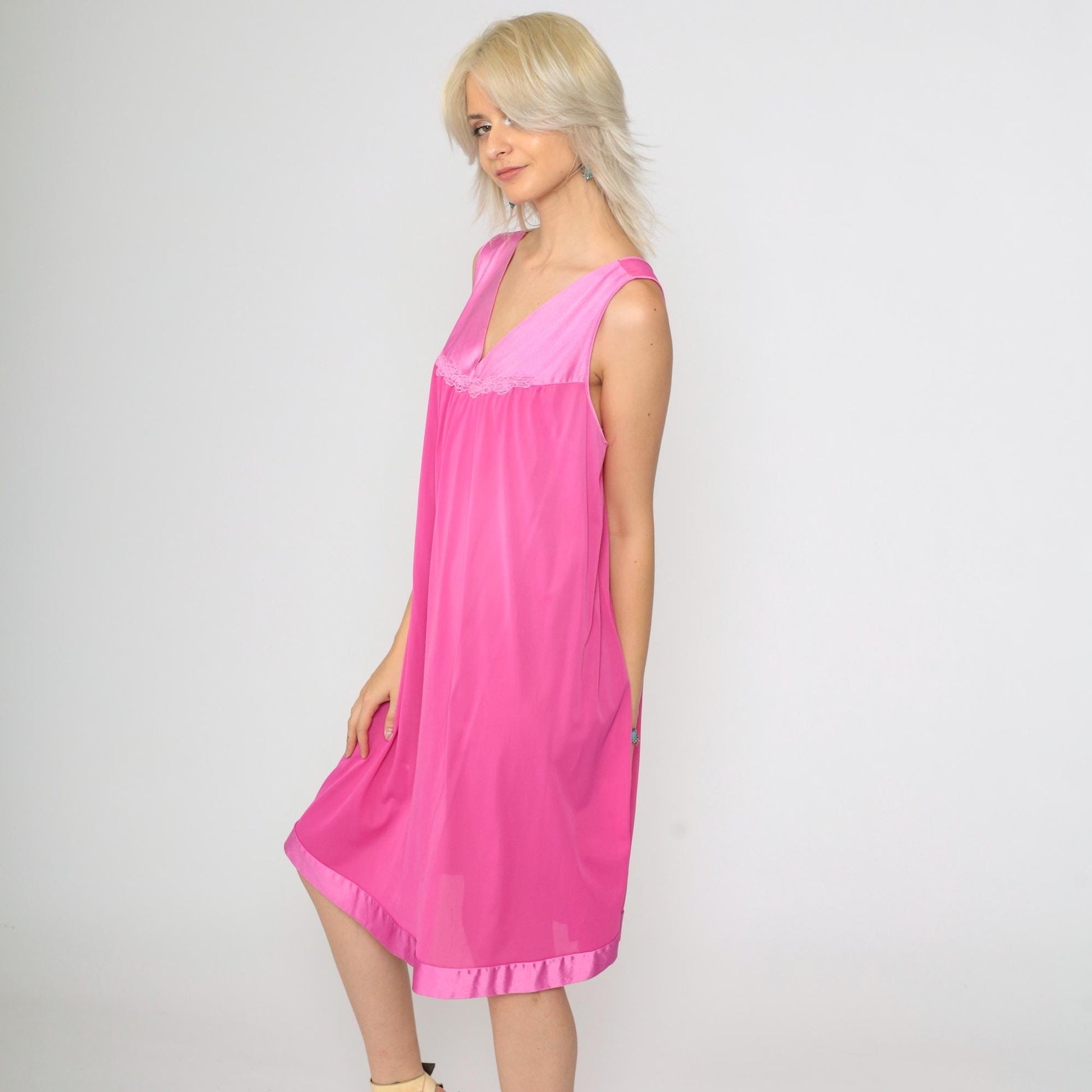 80s Hot Pink Floral Embroidered Nightgown Knee-Length Shift V-Neck Large L