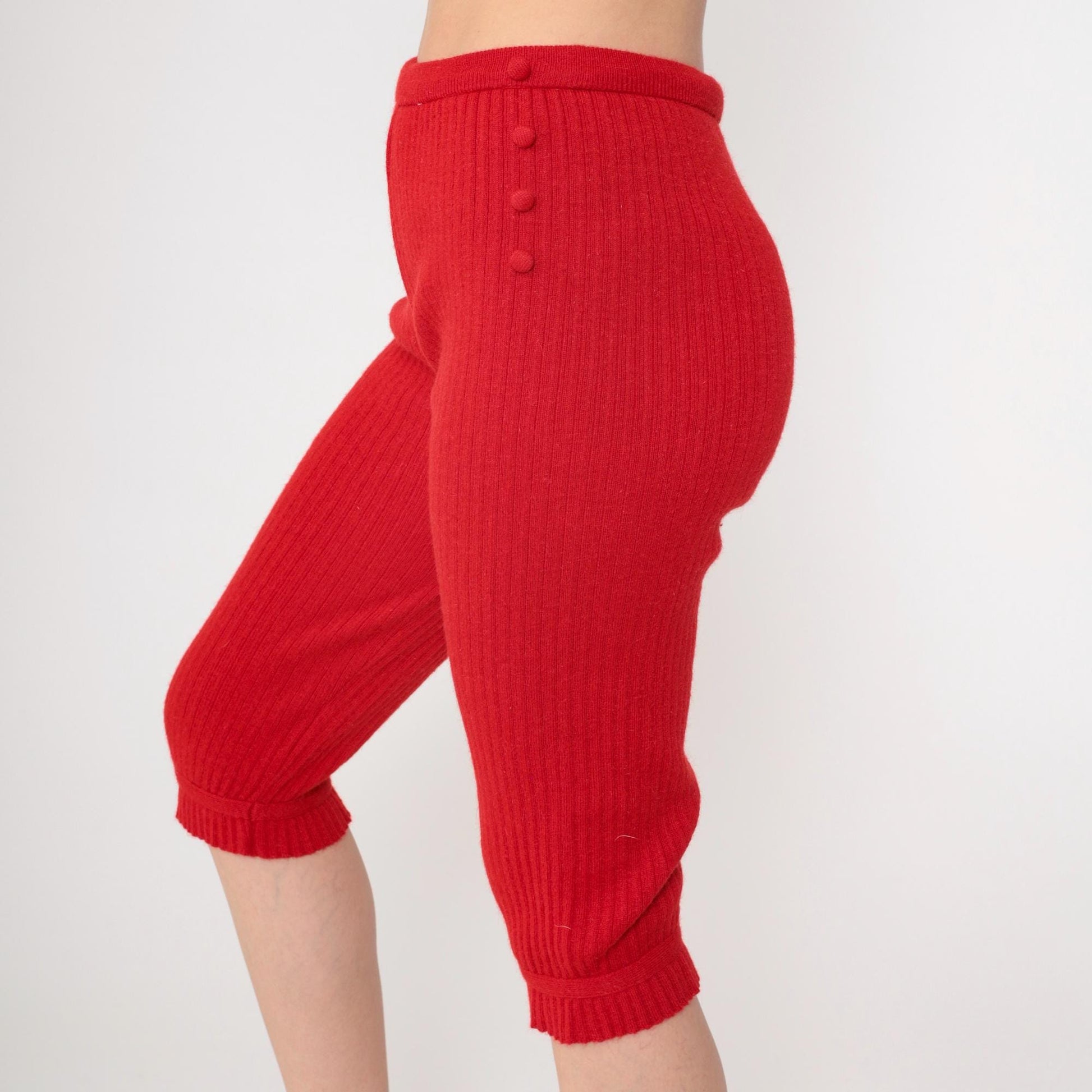 1960s Red Ribbed Knit Capri Pants High Waist Button Accent Cropped Extra Small