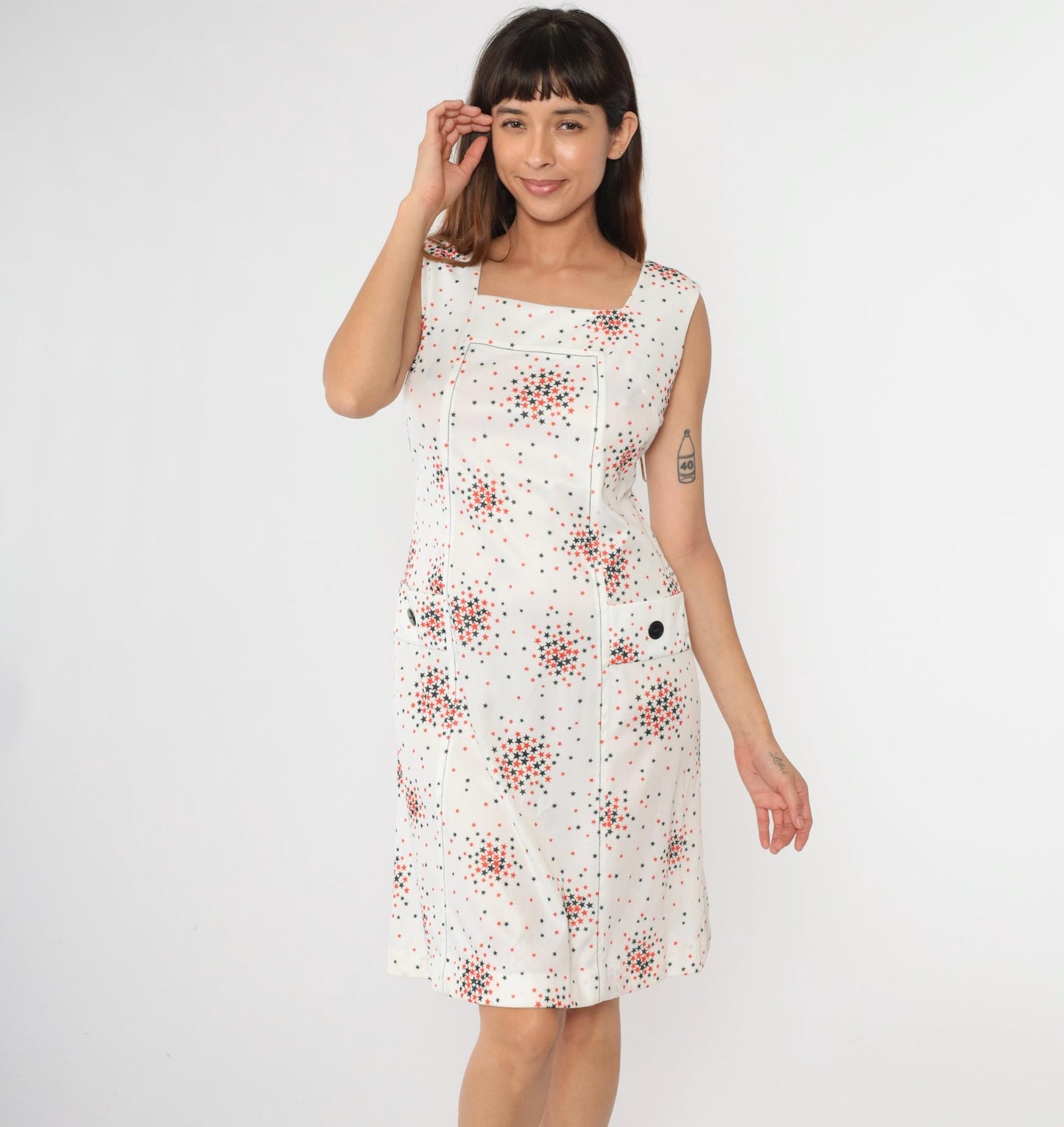 1960s Star Print Shift Dress Square Neck Sleeveless White Black Orange Pockets Medium