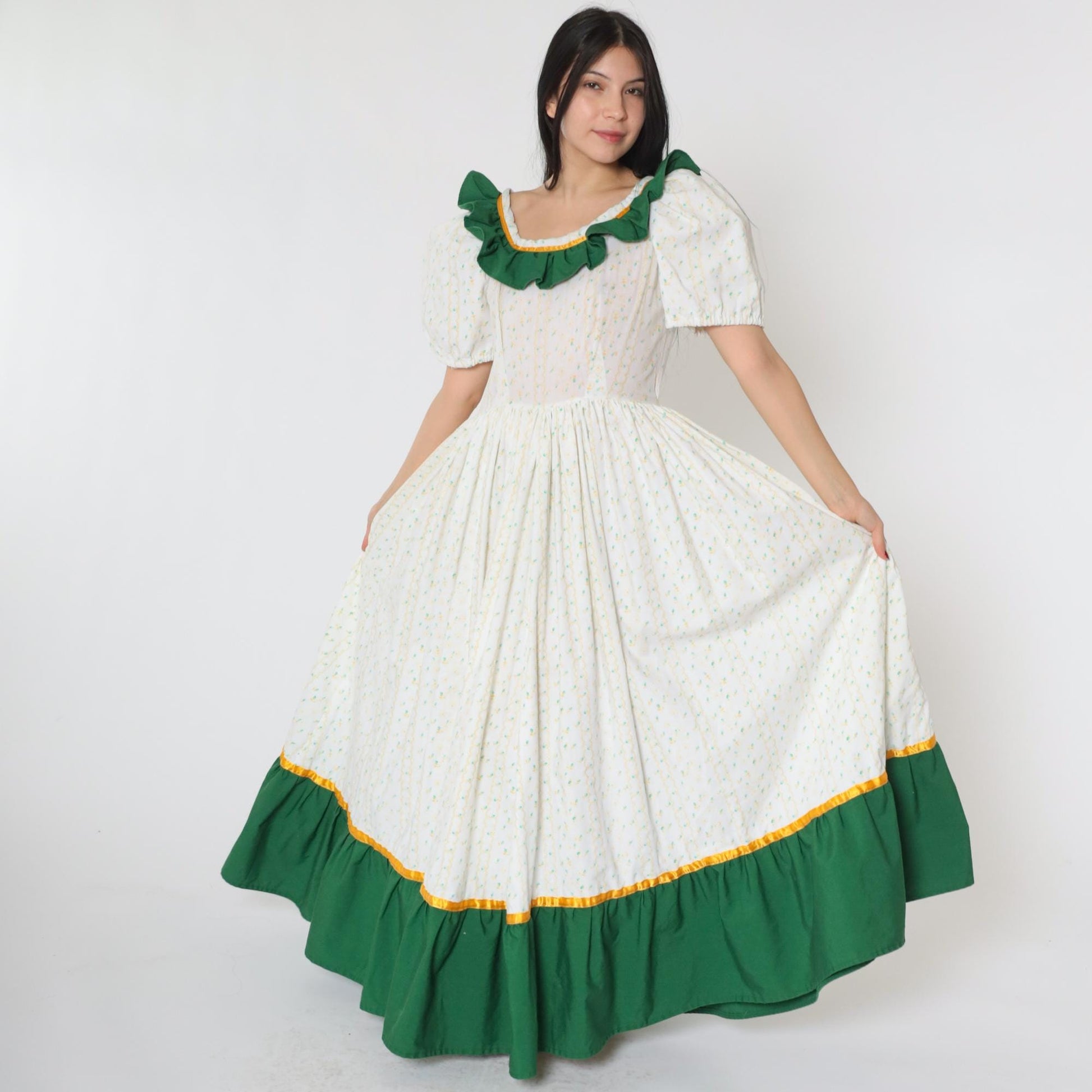 70s White Calico Floral Maxi Dress Puff Sleeve Green Ruffles High Waist Medium