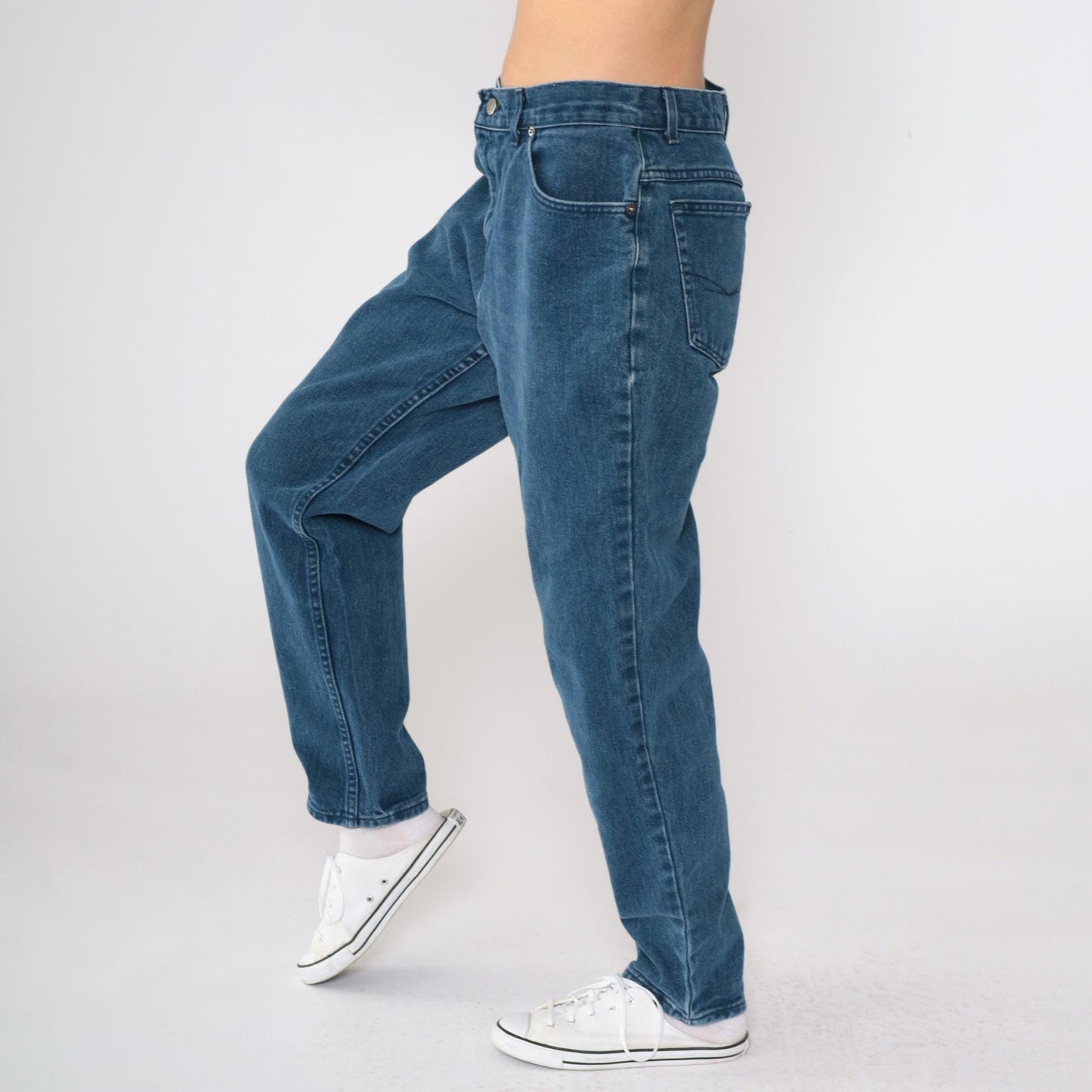 90s Chic Dark Wash High-Waisted Mom Jeans Tapered Medium