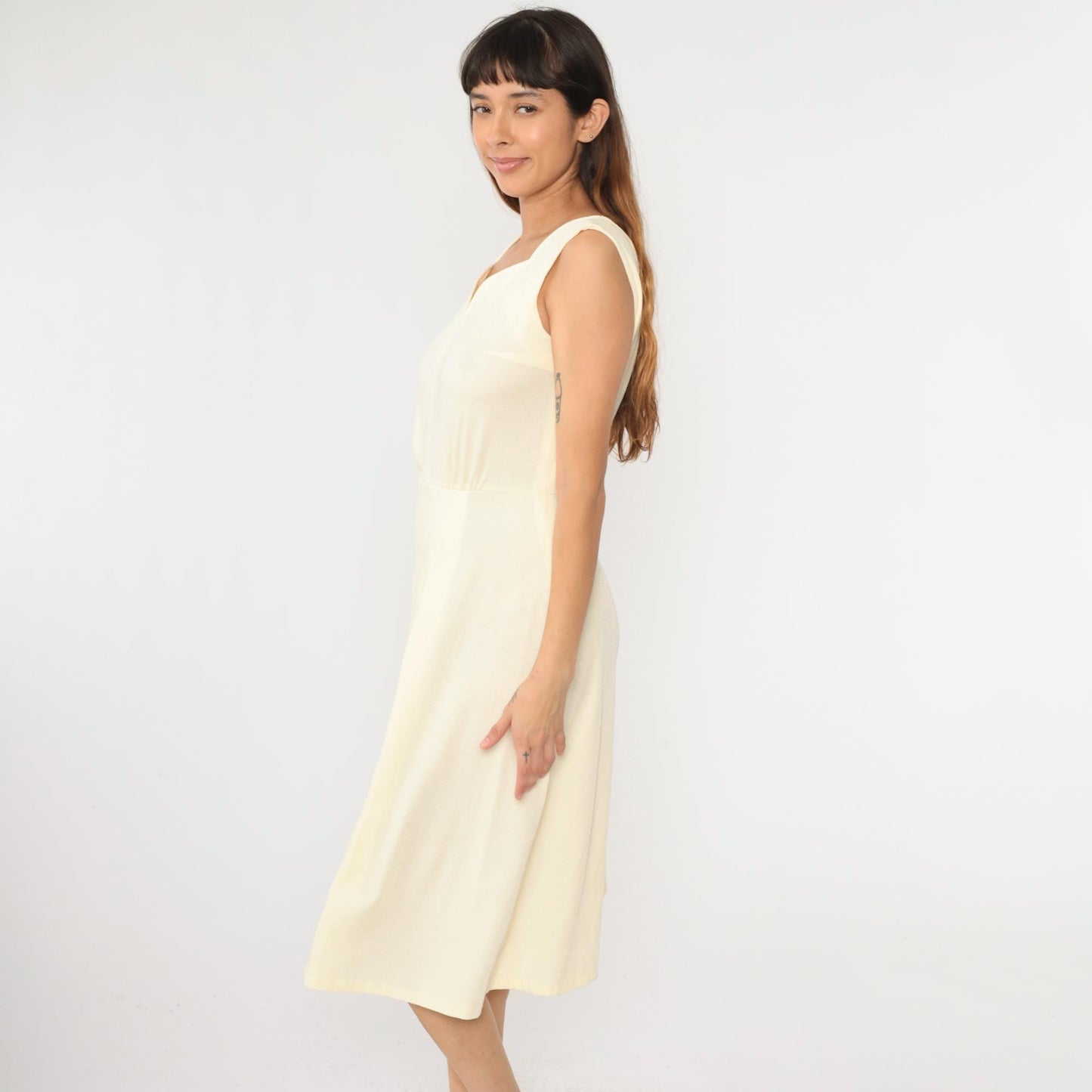 1970s Carnegie of London Cream Scalloped Pleated Midi Dress Small