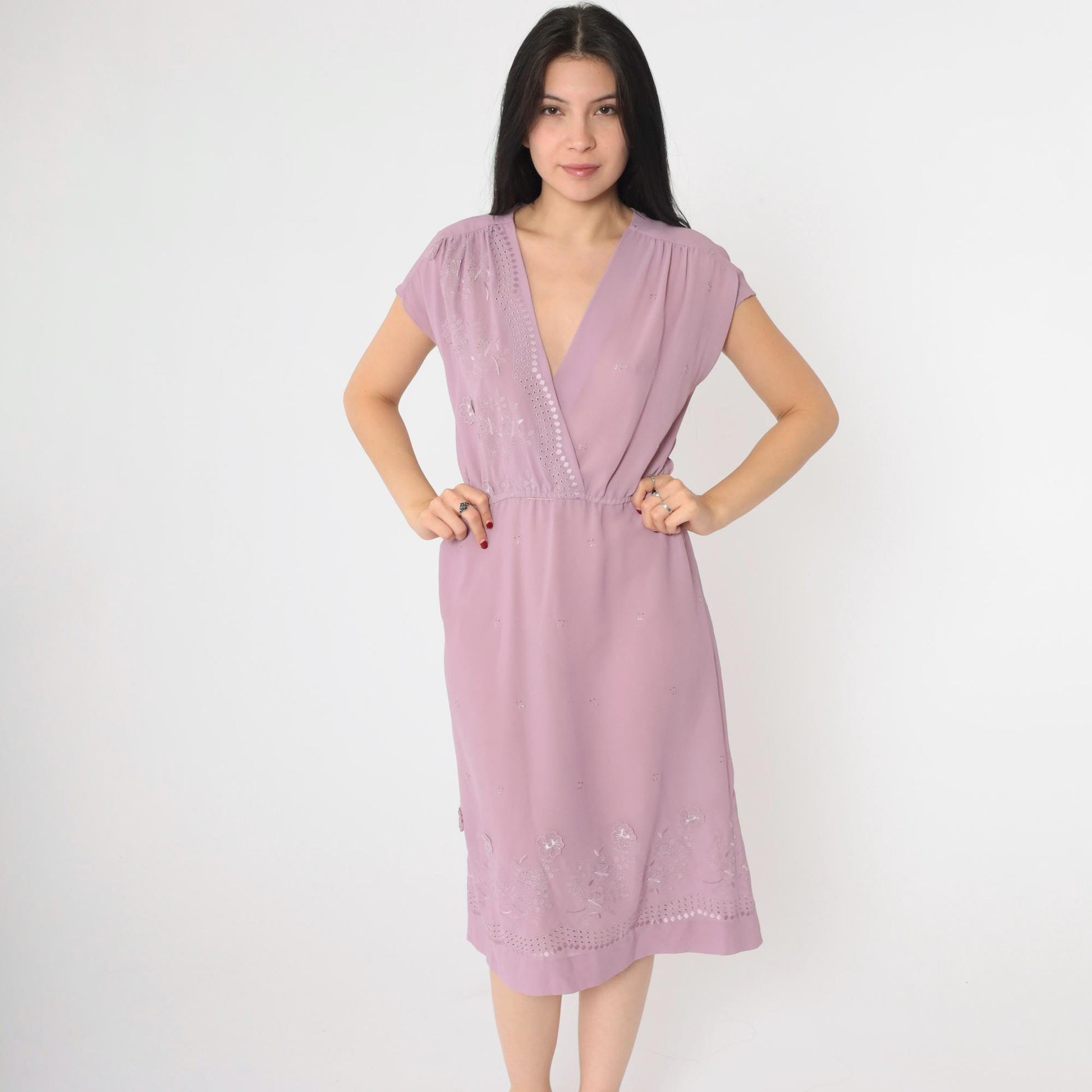 70s Lavender Floral Embroidered Wrap Dress Midi V-Neck Cap Sleeve Medium
