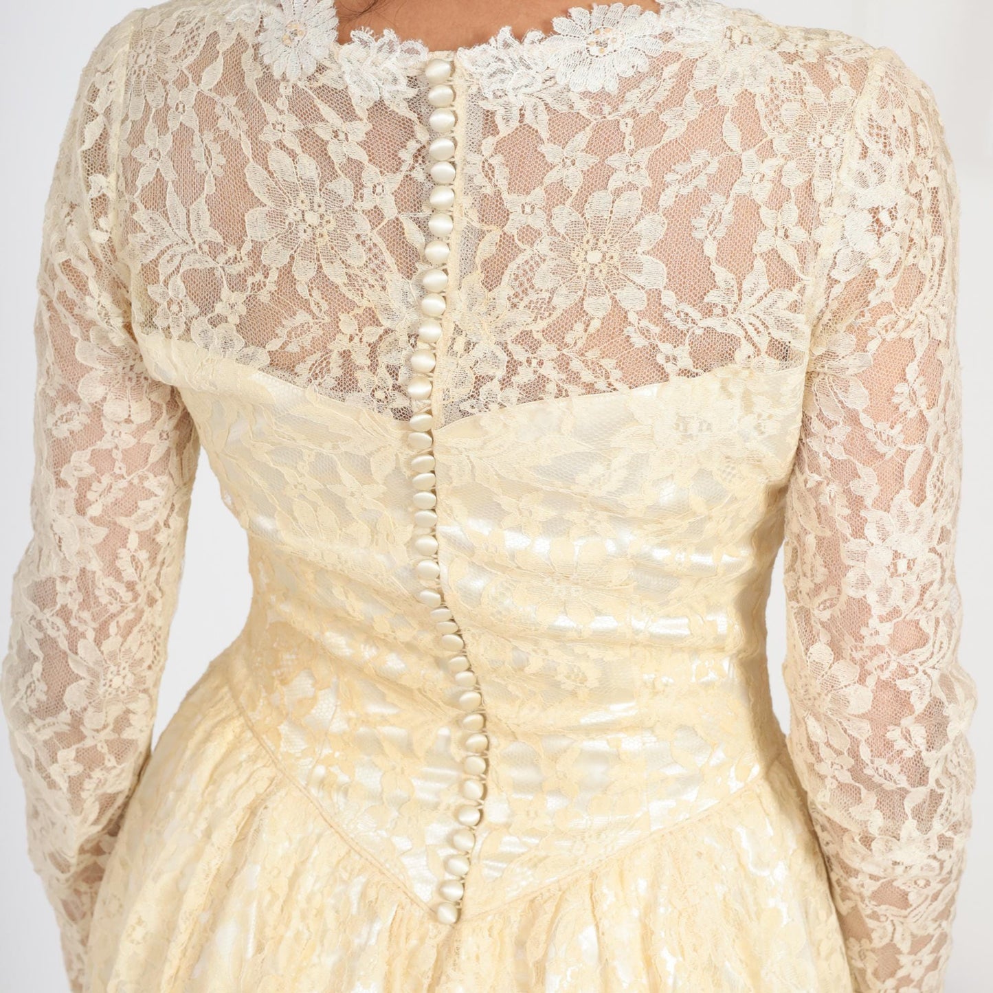 1950s Ivory Lace Wedding Dress Button Back Scalloped Neckline Maxi Medium 8
