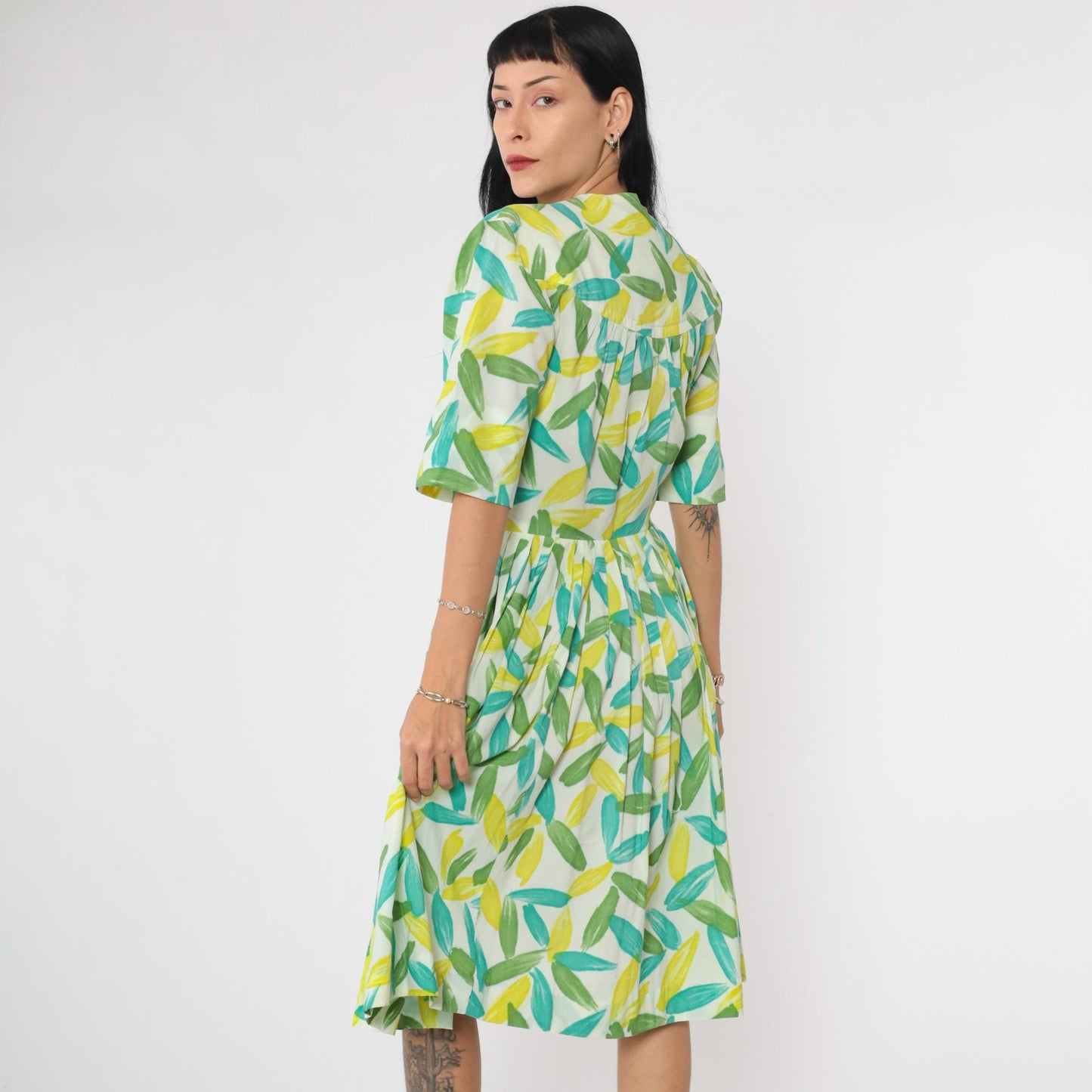 60s Westbury Fashions Shirt Dress Abstract Leaf Print Pleated Midi Blue Green Small