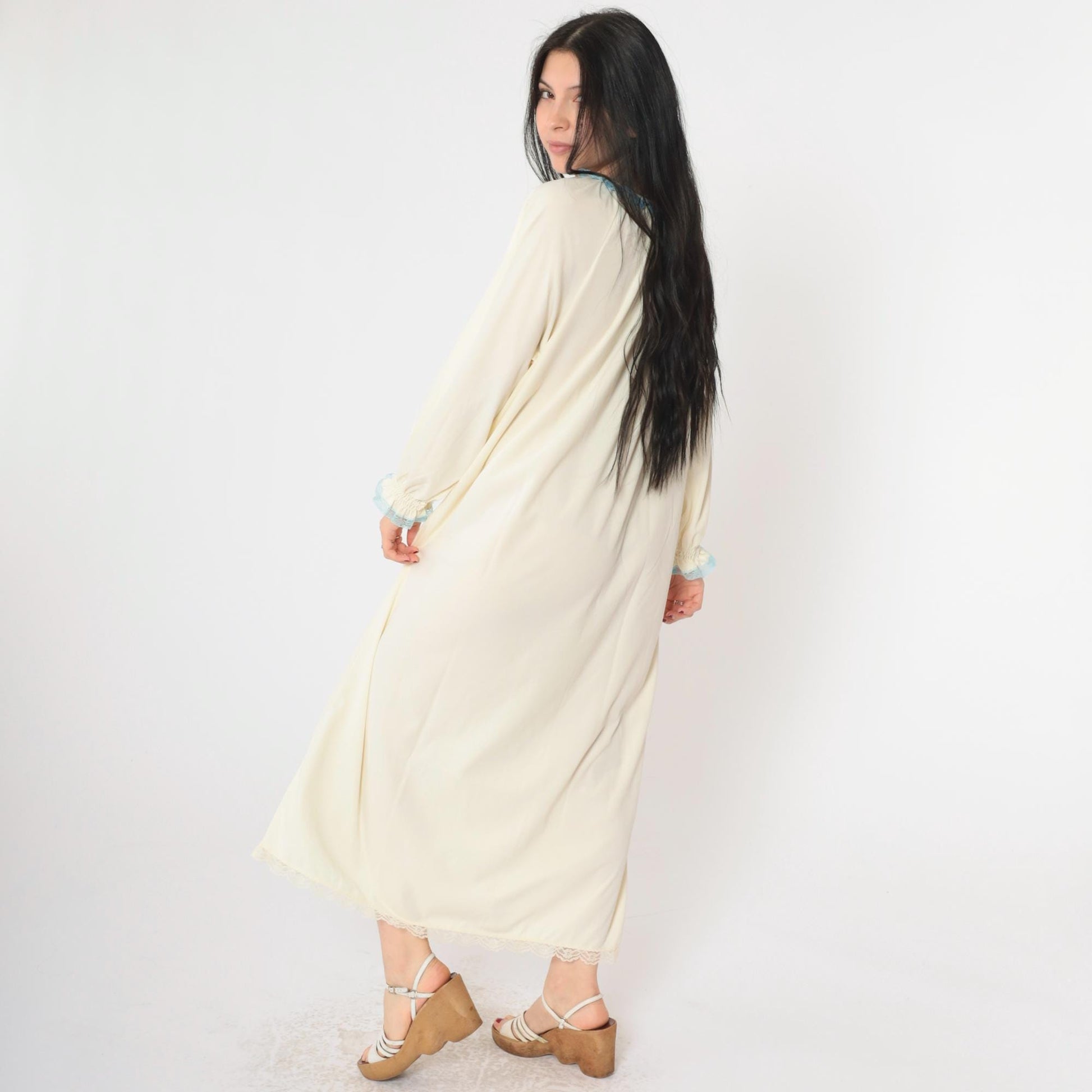 70s Cream Nightgown Maxi Keyhole Tie Neck Long Sleeve Lace Trim Large XL