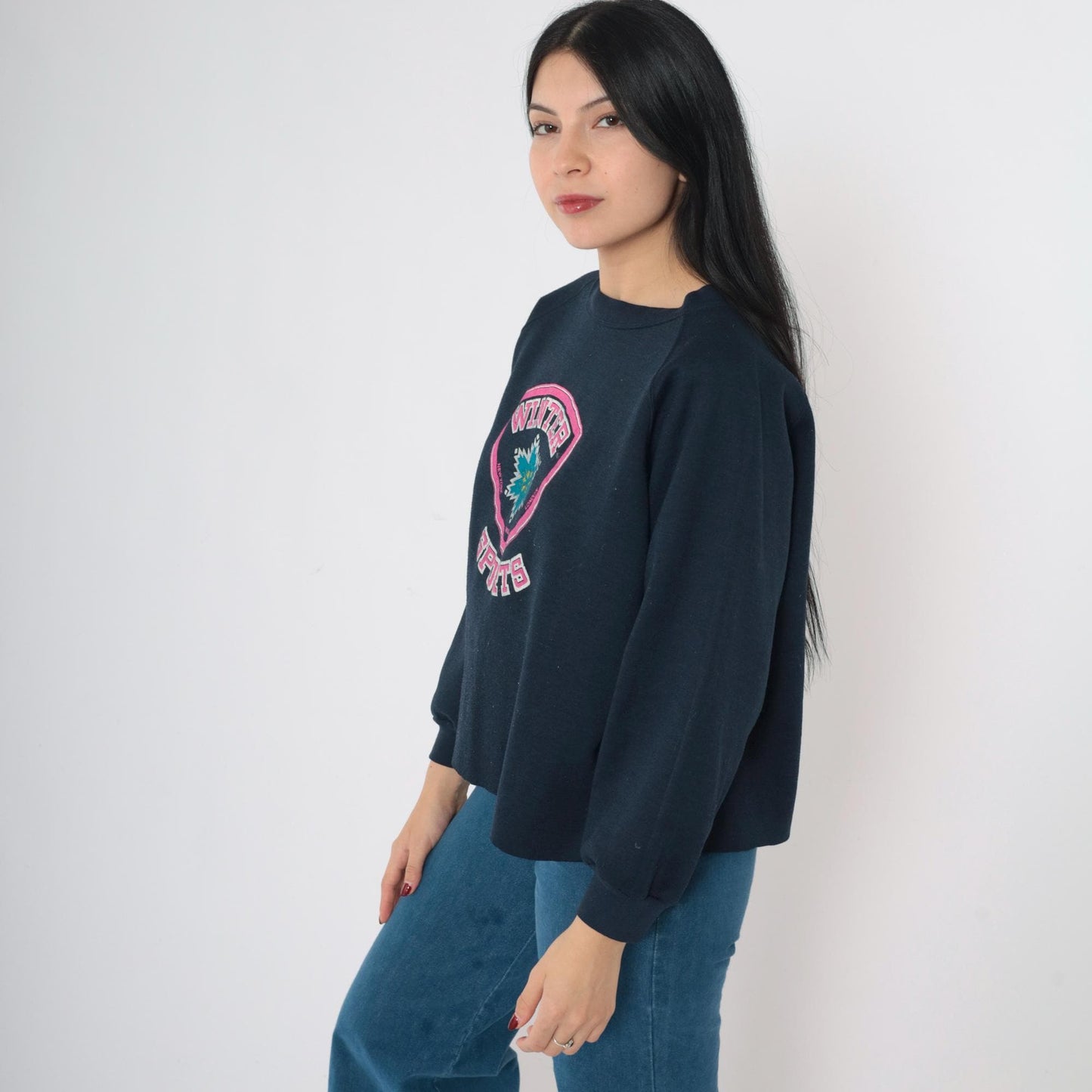 90s Navy Snowflake Winter Sports Graphic Sweatshirt Raglan Cutoff Medium
