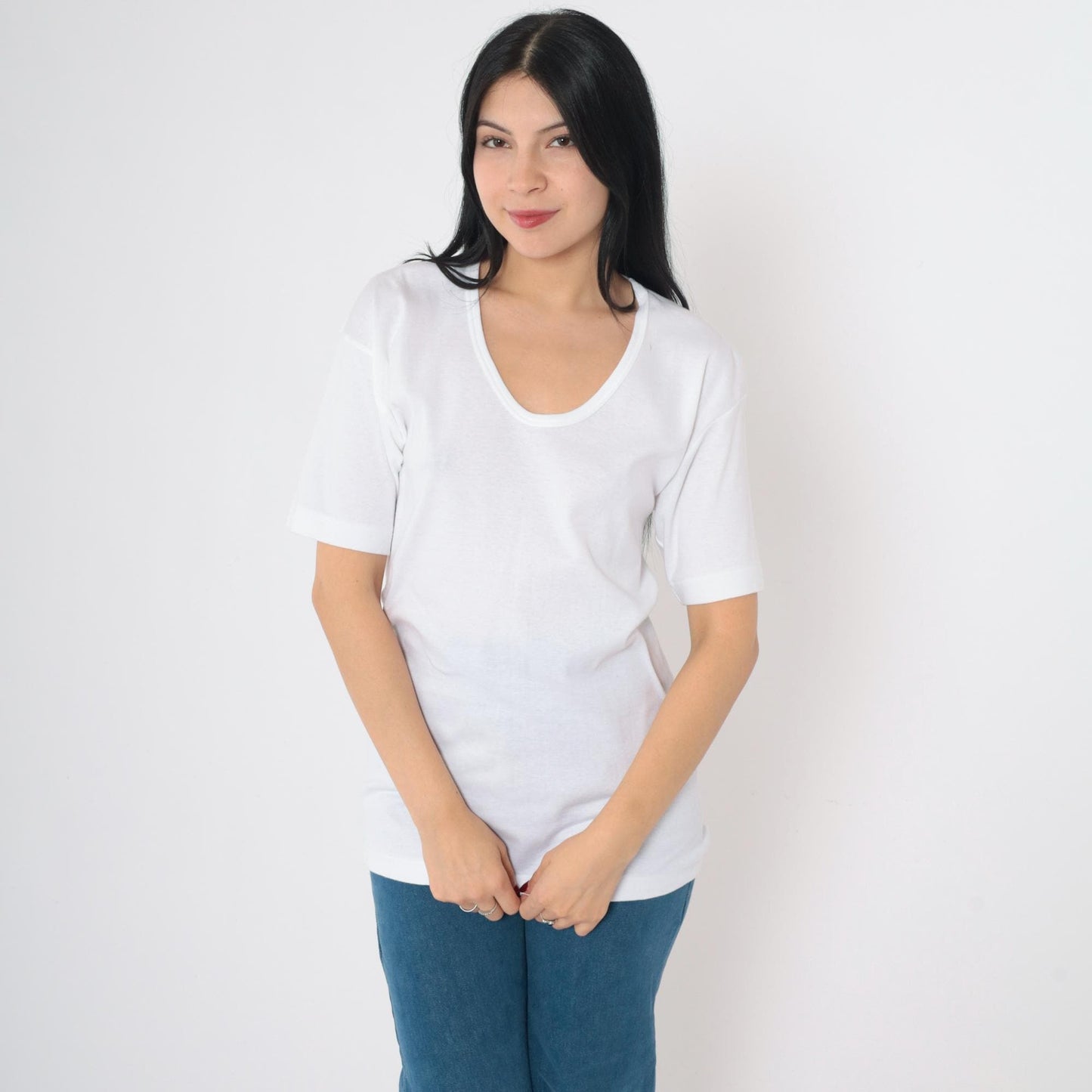 80s BVD Plain White Scoop Neck T-Shirt Cotton Blend Medium