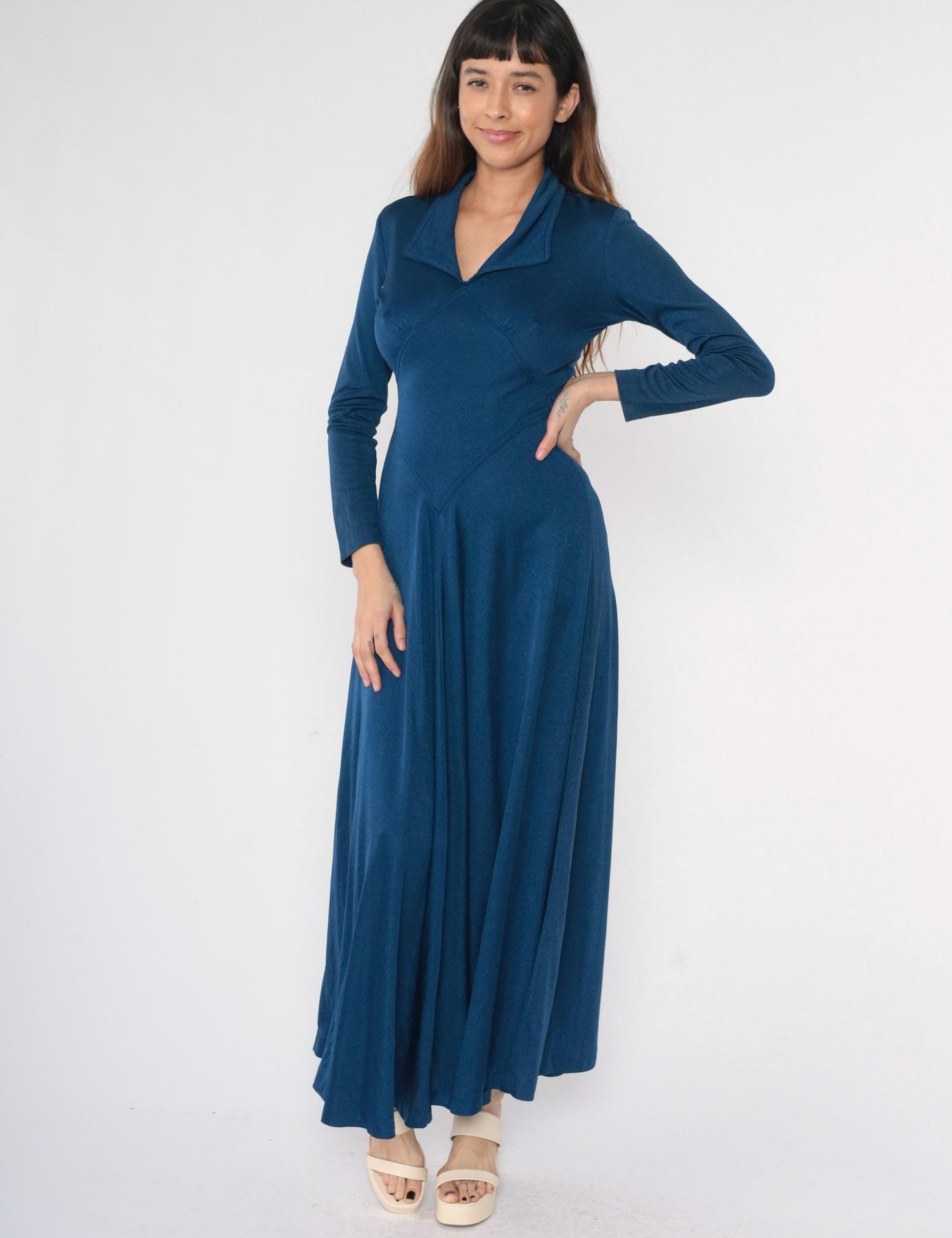 70s Navy Maxi Dress Long Sleeve Wide Collar Diamond Waist Small Medium