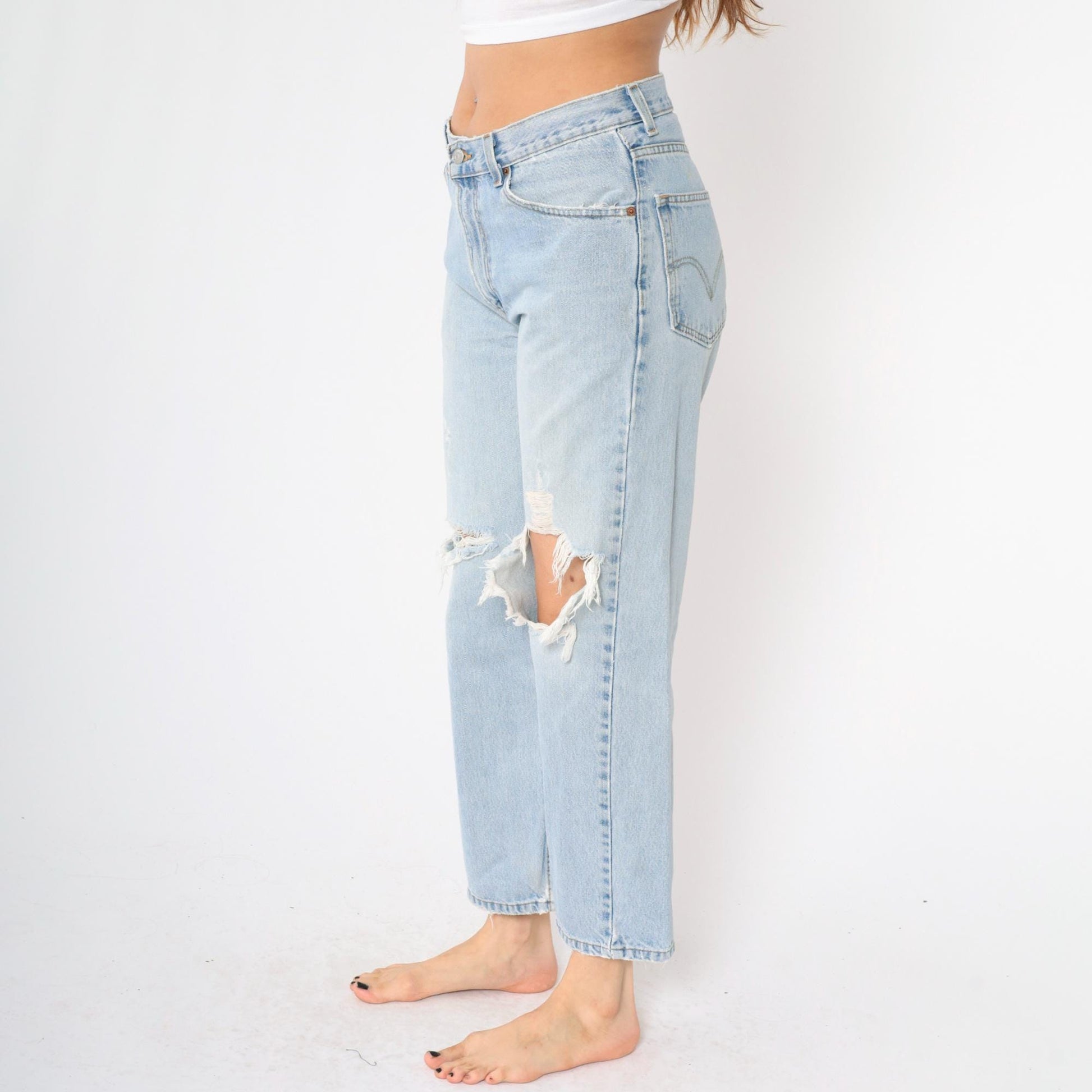 Y2K Levi's 550 Jeans High Rise Straight Leg Ripped Knee Light Wash Blue 32x29