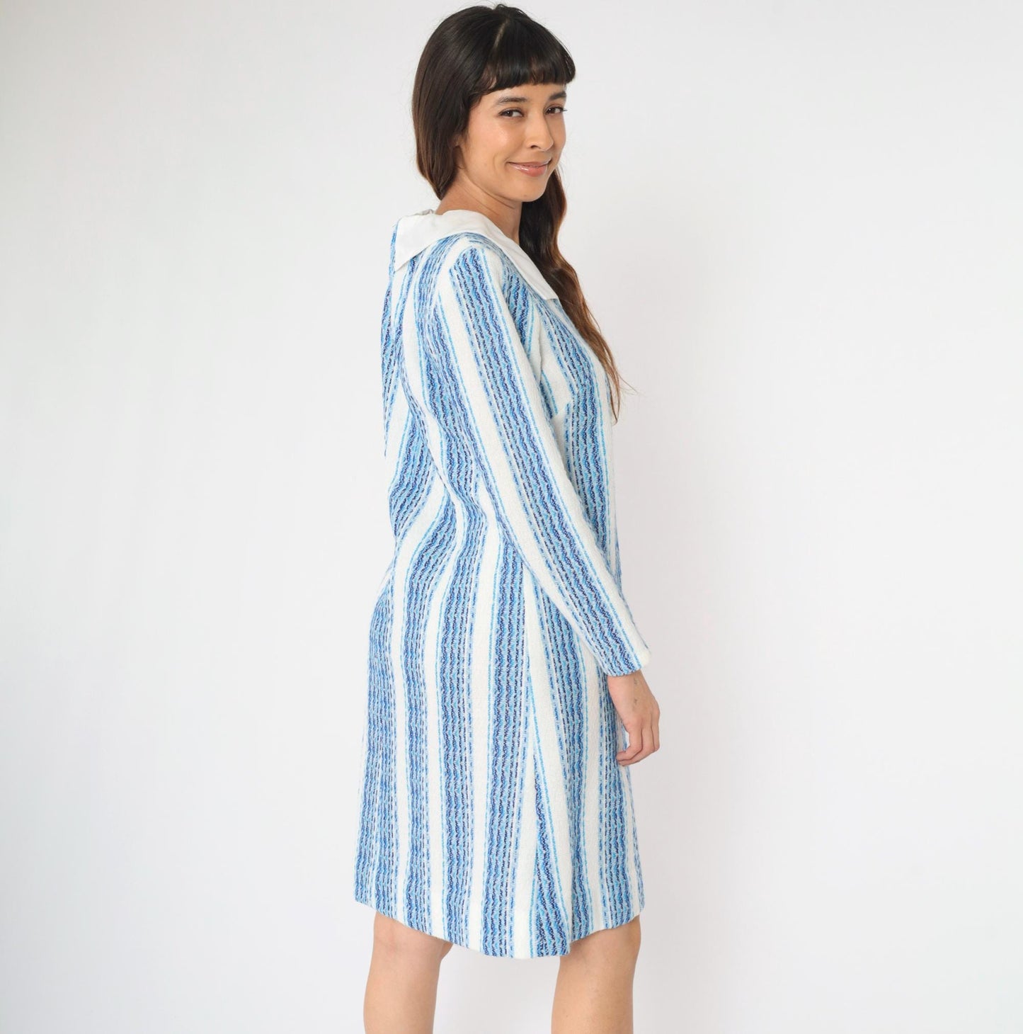 70s Striped Shift Dress White Blue Long Sleeve Collar V Neck Knee Length Medium