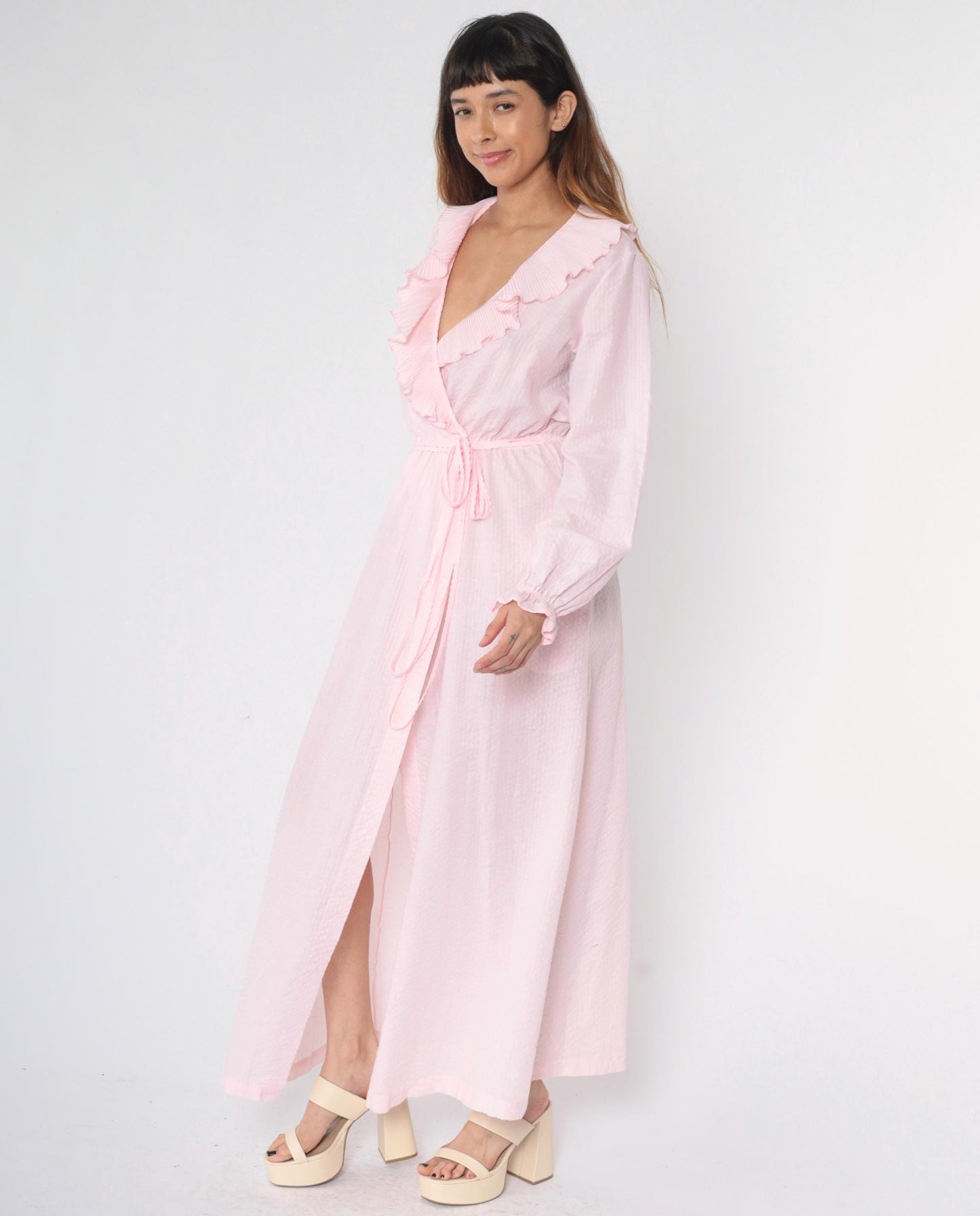 80s Pink Seersucker Wrap Dress Deep V Ruffle Collar Maxi Small