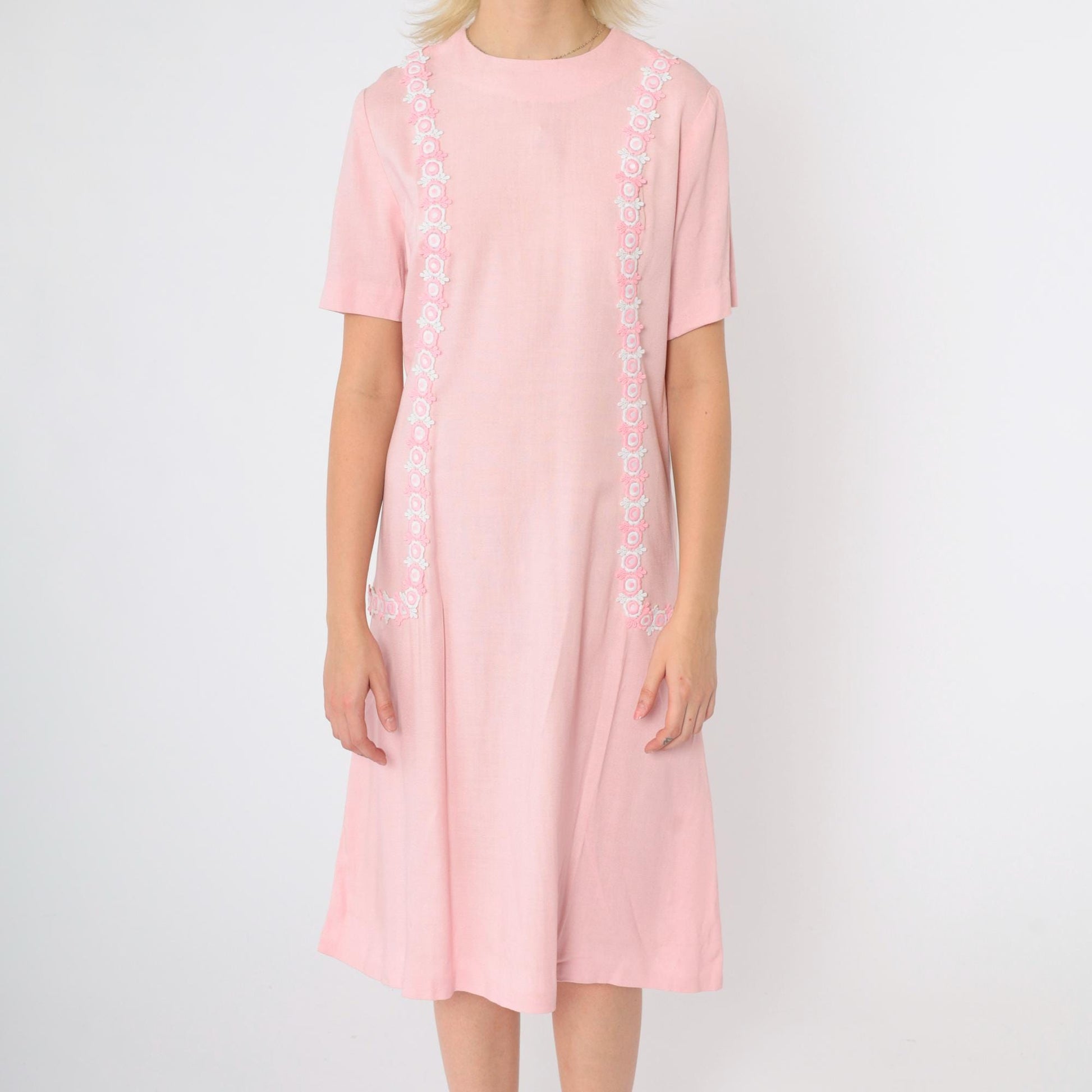 60s Pink Mod Shift Dress Embroidered Daisy Trim Drop Waist Small S