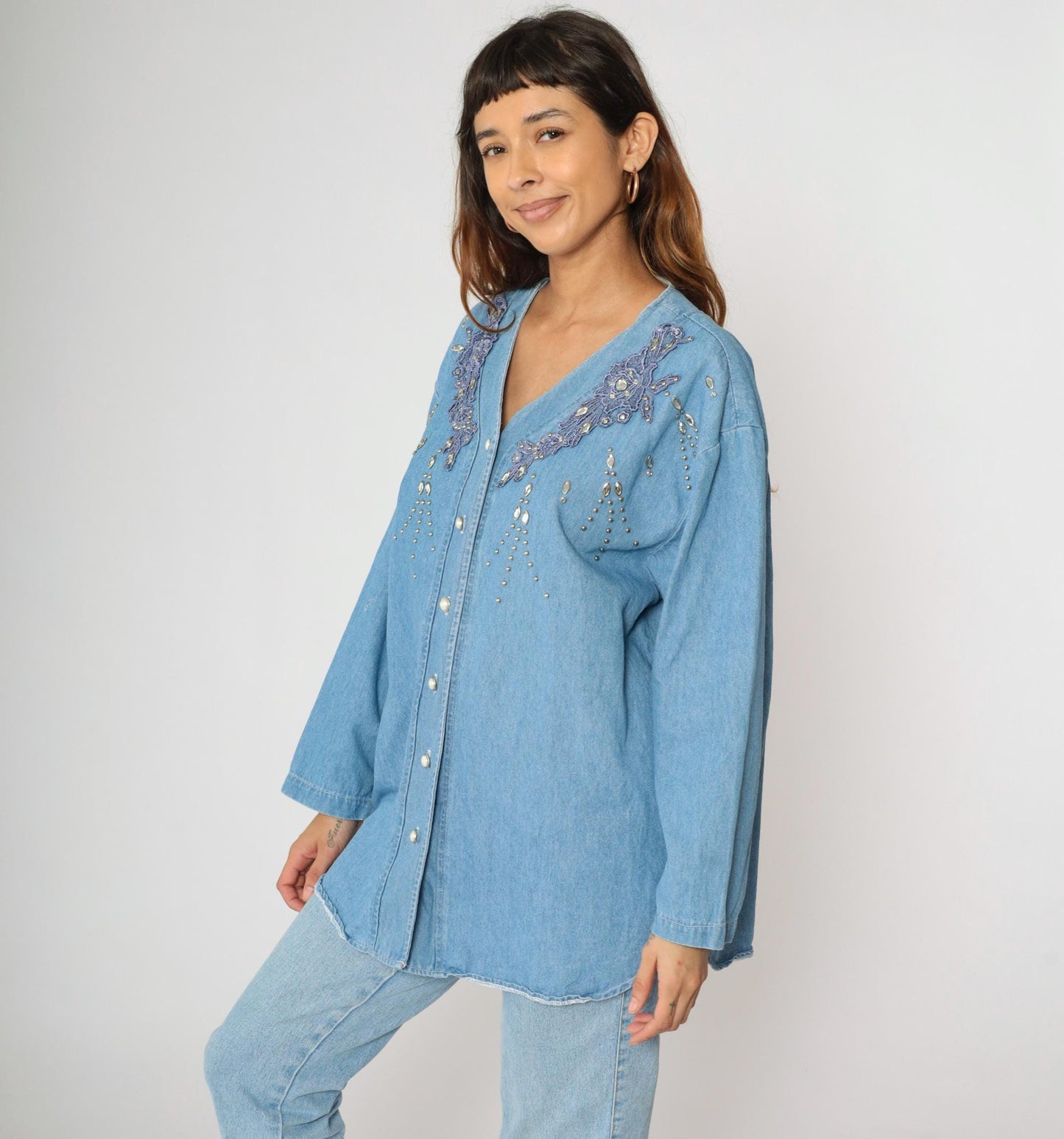 90s Blue Denim Beaded Button-Up Shirt Lace Applique Western V-Neck Extra Large