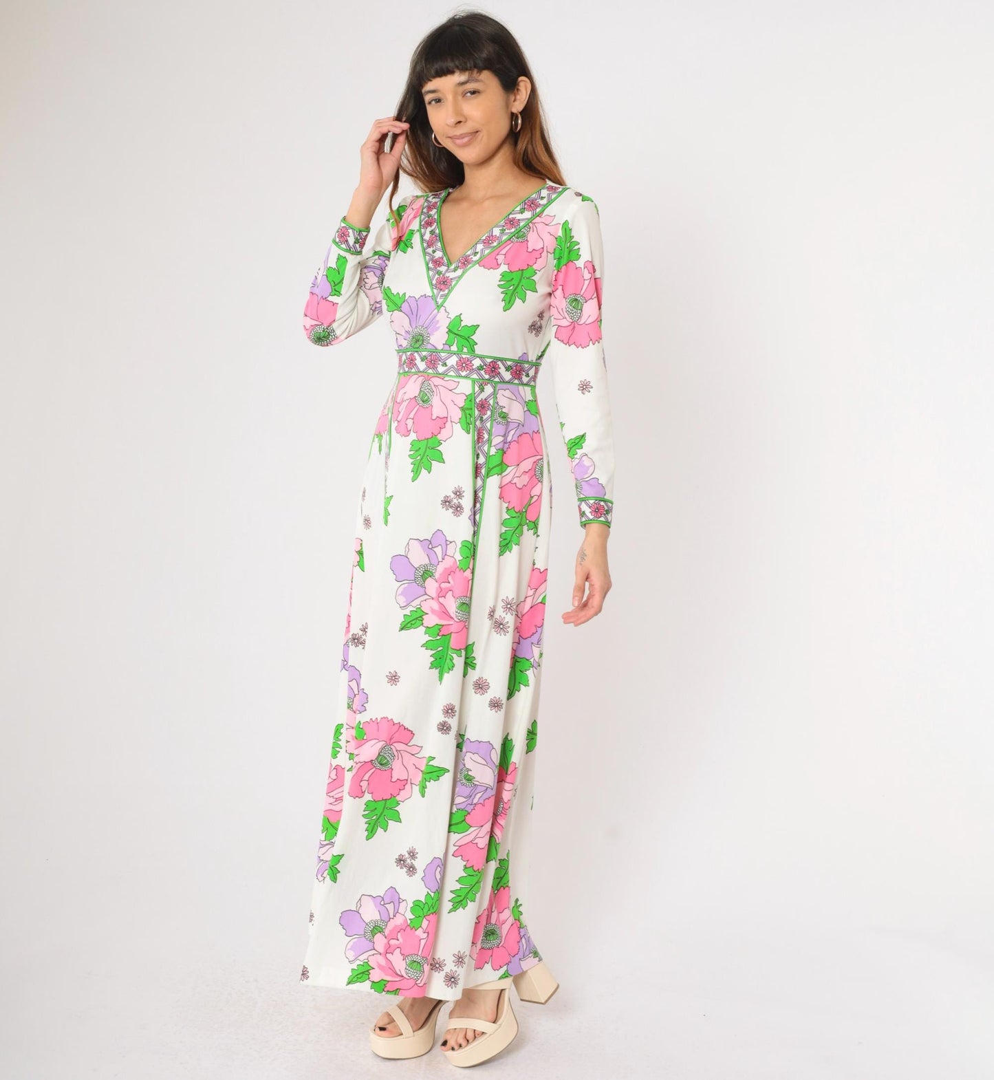 70s Floral Maxi Dress White Pink Purple Green V-Neck Long Sleeve Medium M