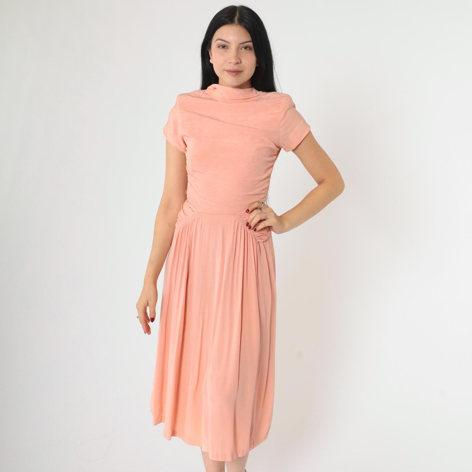 1940s Peach Party Dress Scalloped Bodice Ruched Waist Midi Extra Small