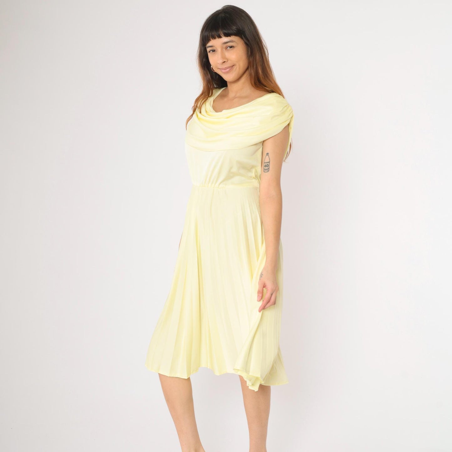 70s Vicky Vaughn Junior Yellow Cowl Neck Midi Dress Pleated Sleeveless Medium M