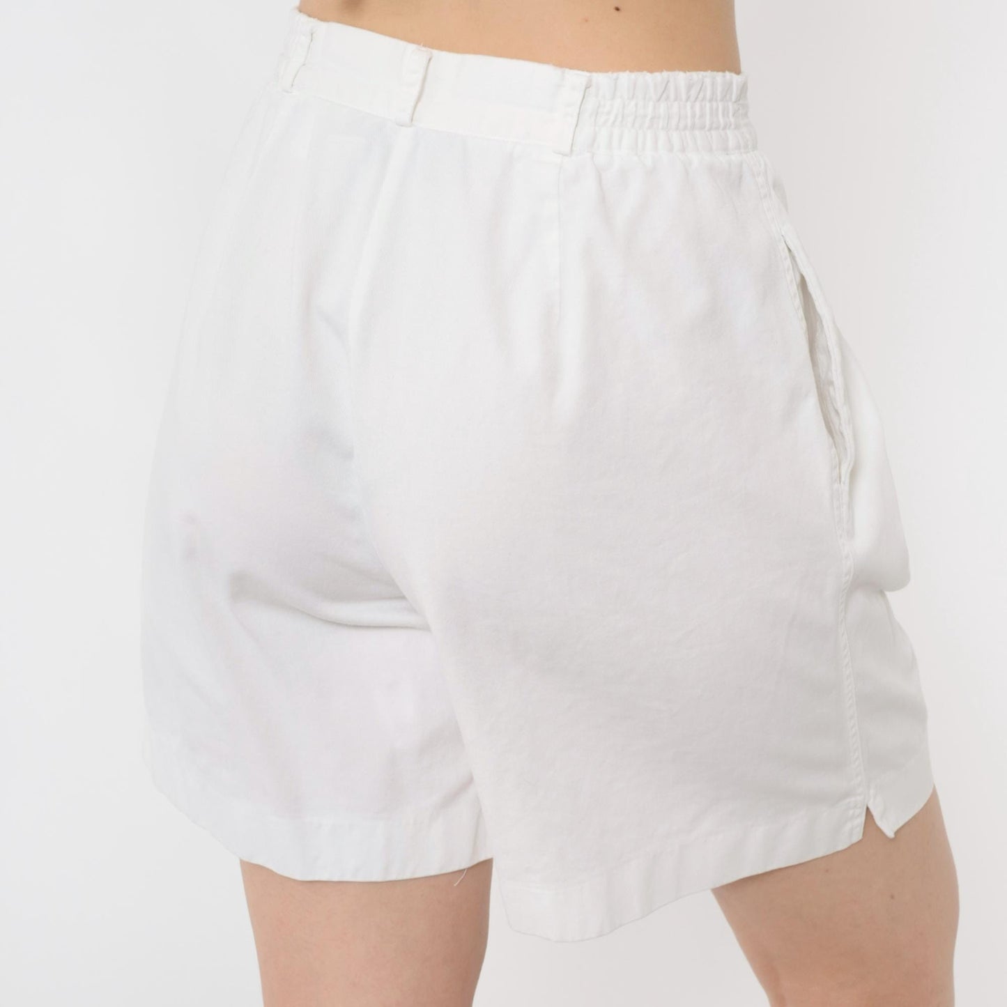 80s White Pleated High-Waist Shorts Cotton Fundamental Things Petites Small
