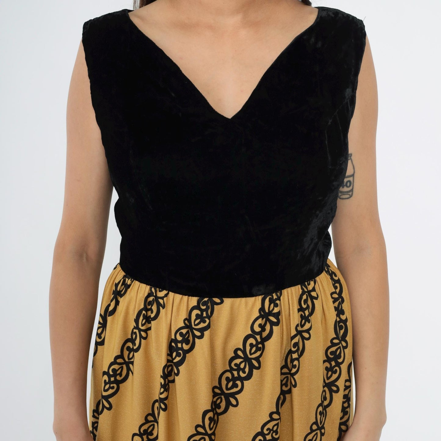 70s Black Velvet Gold Maxi Dress V Neck Sleeveless Diagonal Scroll Print Medium
