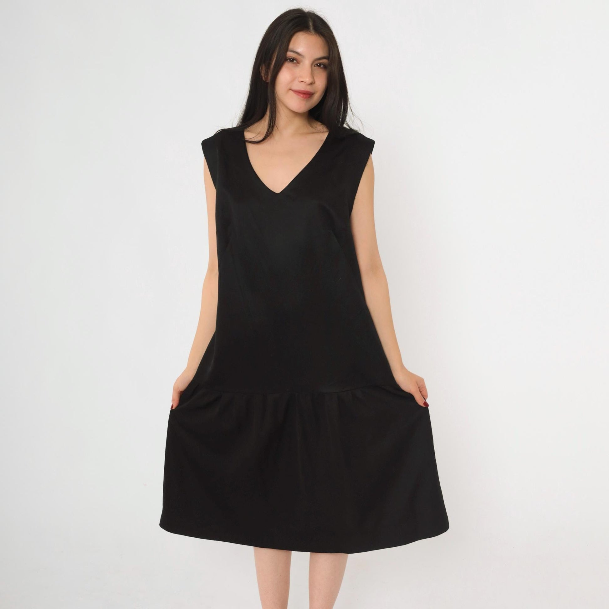 1960s Black Drop Waist Midi Dress Sleeveless V Neck Mod Large