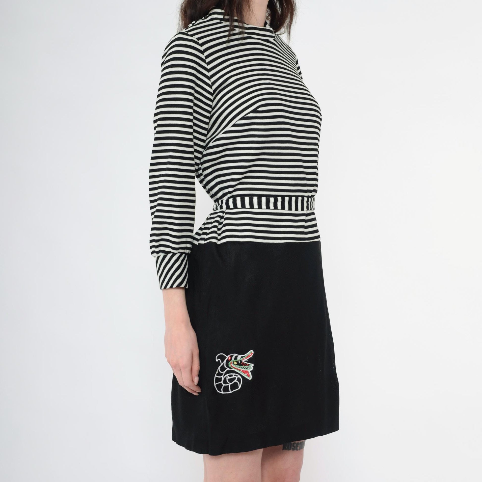 60s Mod Shift Dress Black White Striped Embroidered Mini Long Sleeve Medium M