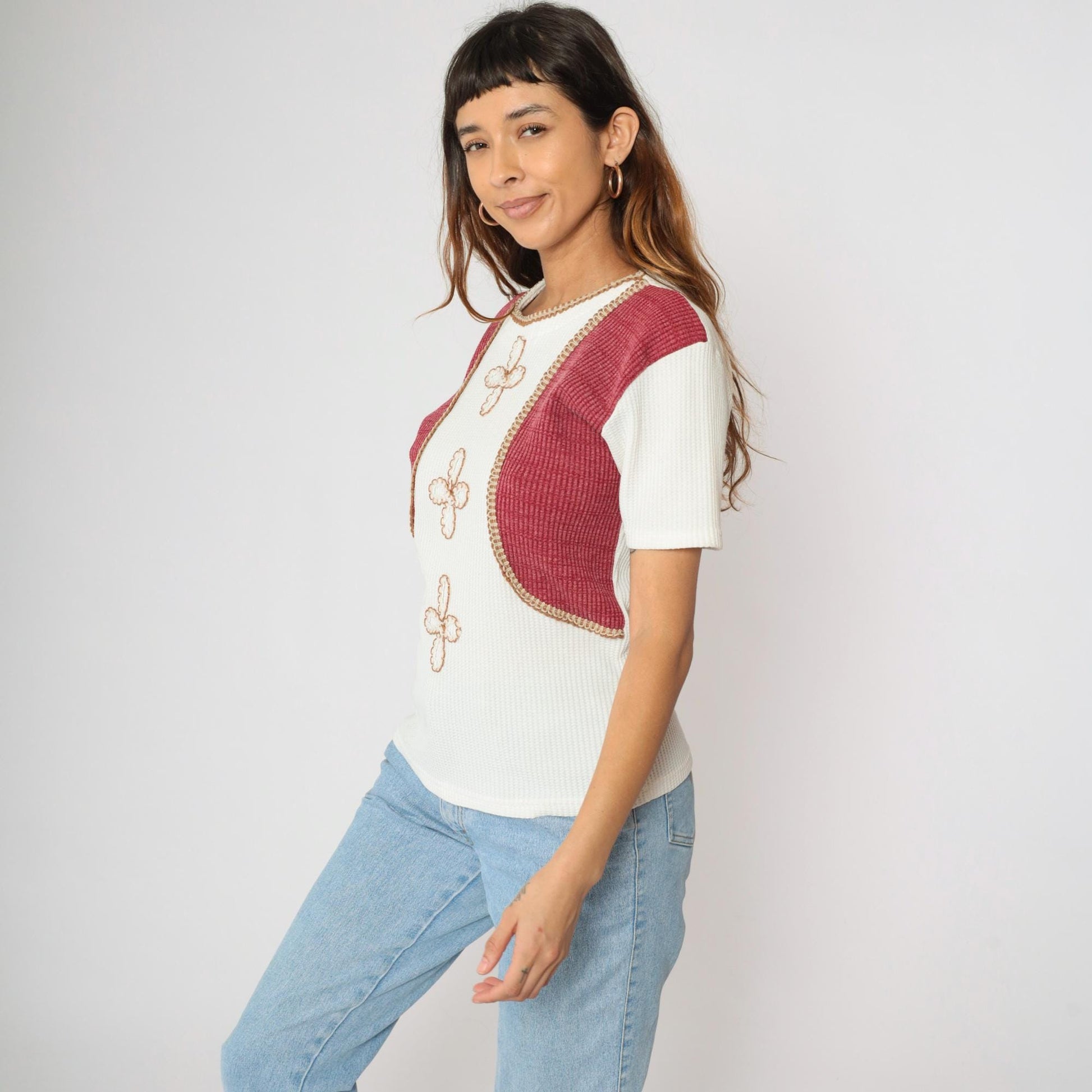 90s White Burgundy Floral Embroidered Knit Top Short Sleeve Medium M