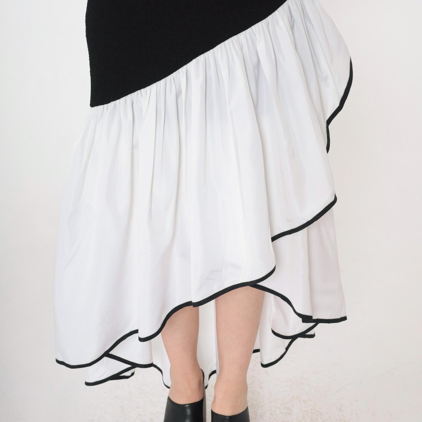 80s Black White Asymmetrical Maxi Dress Puff Sleeve V Back Ruffle Medium