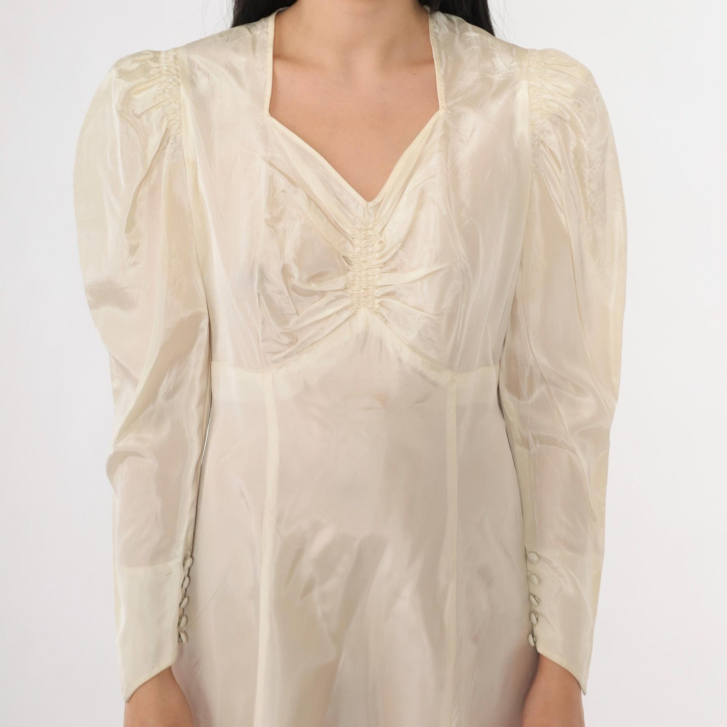 1940s Cream Satin Wedding Dress Puff Sleeve Sweetheart Neckline Maxi Medium