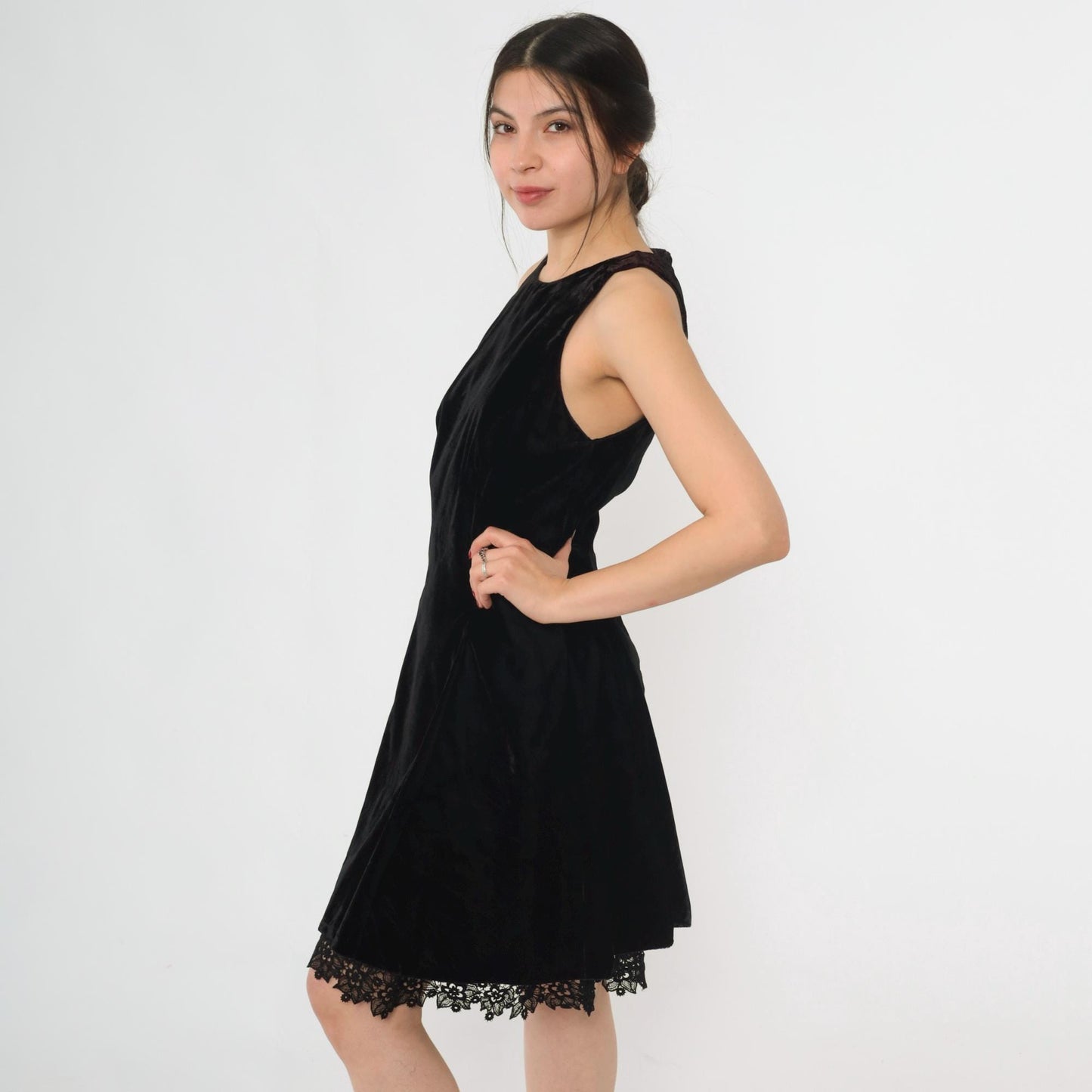 90s Black Velvet Mini Dress Lace Trim Jewel Neck A-Line Sleeveless Small