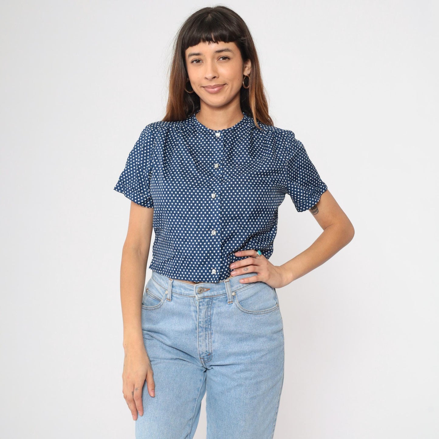 70s Blue Polka Dot Button Up Blouse Cropped Short Sleeve Pearl Buttons Medium