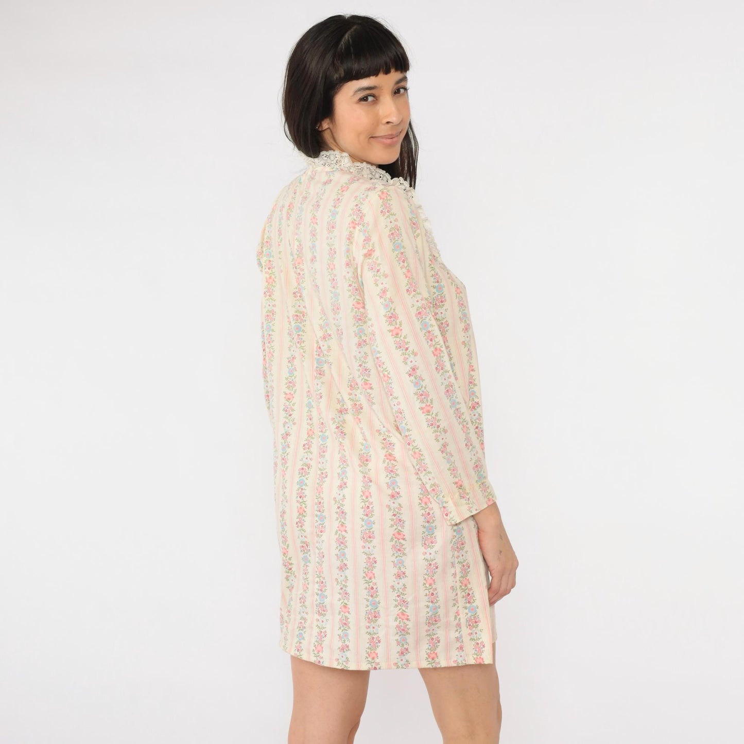 70s Floral Stripe Nightgown Cream Pink Long Sleeve High Neck Lace Trim Medium M