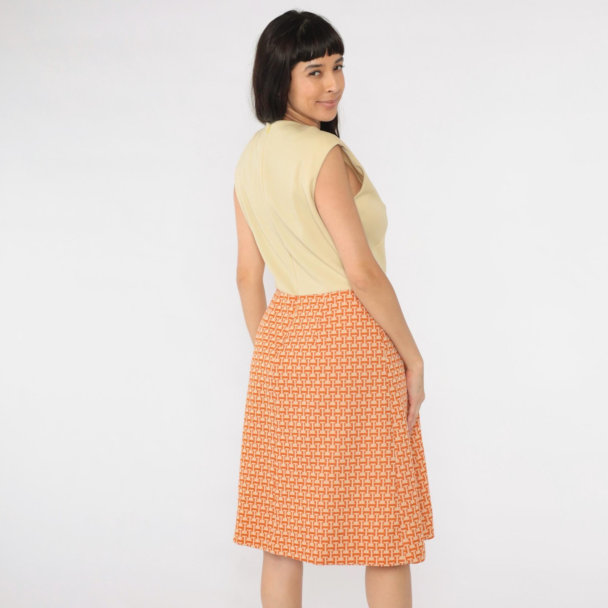 1960s Mod Geometric A-Line Dress Cream Orange Sleeveless High Waist Medium Large
