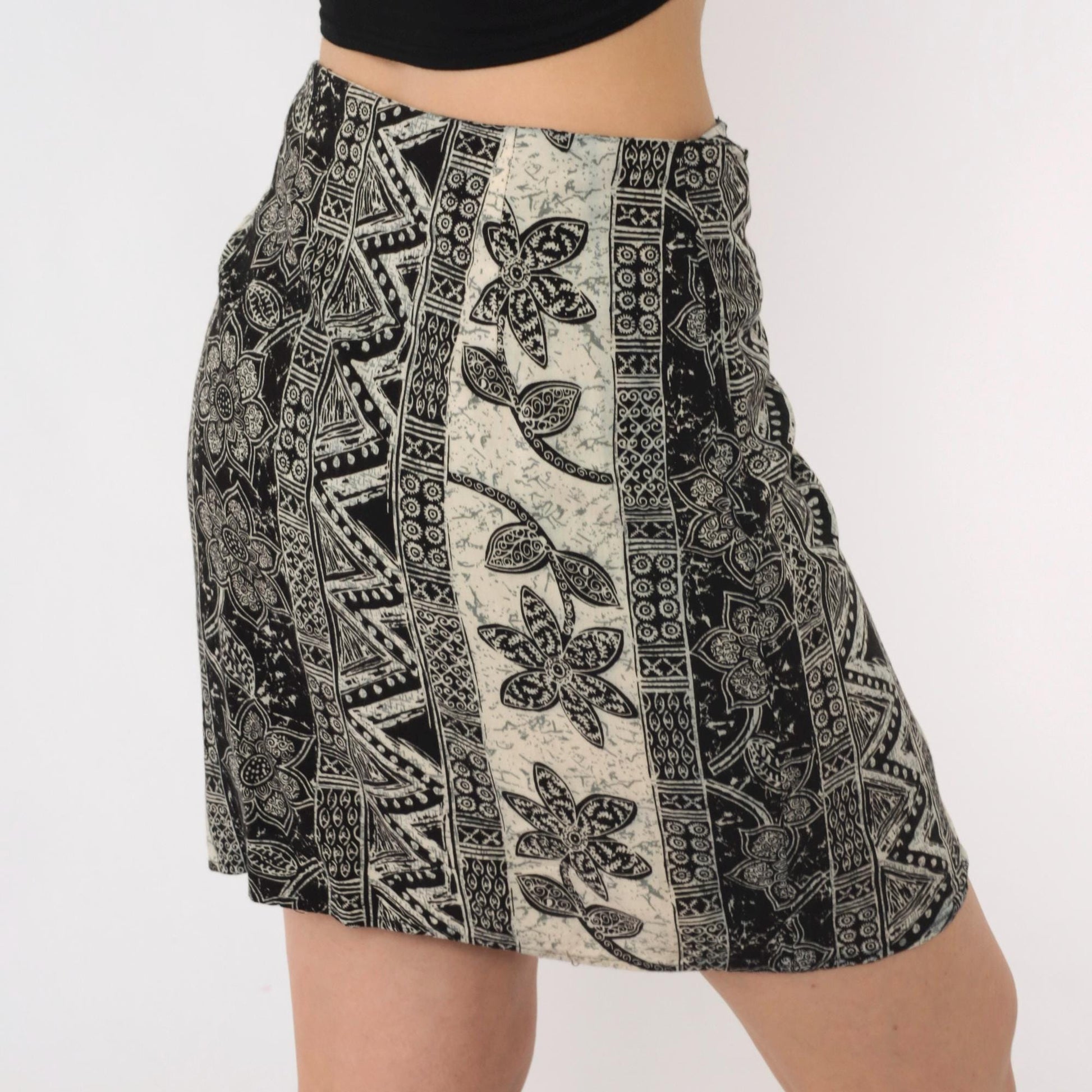 90s Streetusfar Floral Wrap Skirt Black White Striped Mini XS