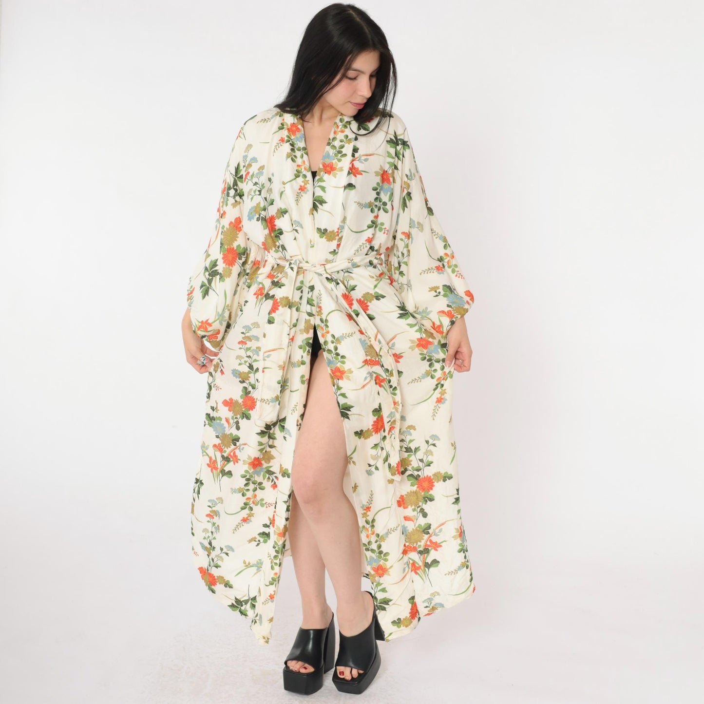 60s Japanese Silk Kimono Robe Ivory Floral Print Wide Sleeve Maxi