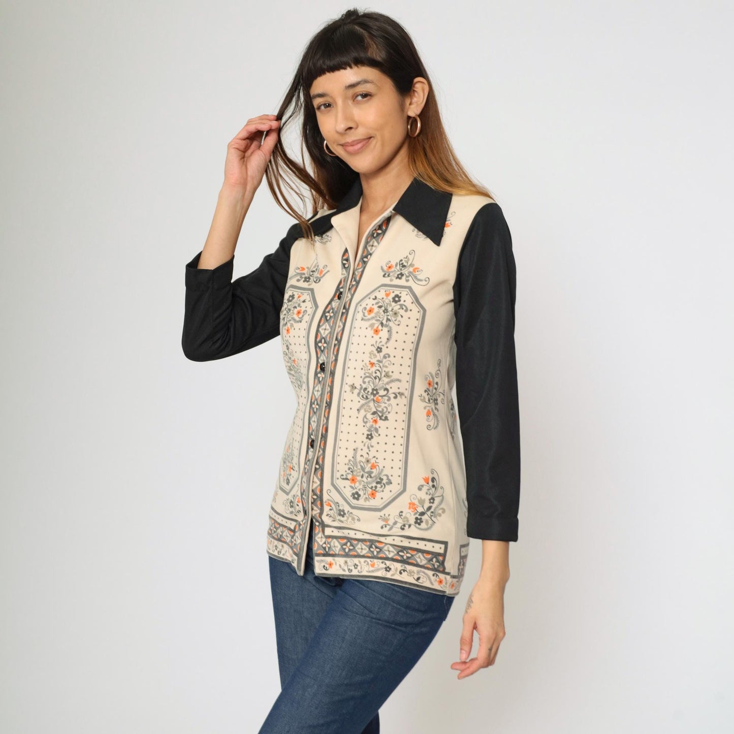 70s Mod Floral Blouse Beige Black Dagger Collar Button Down Small