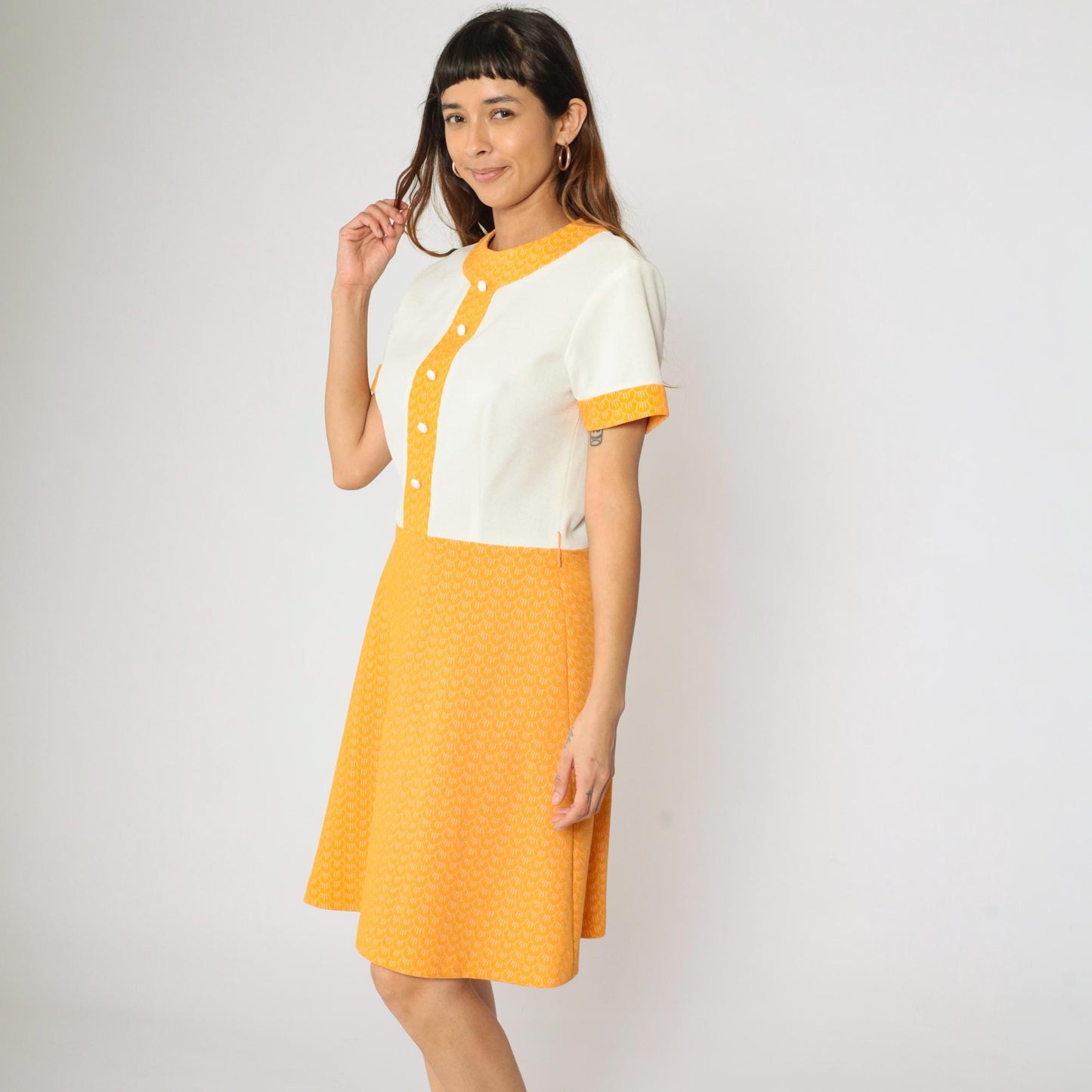 1960s Mod A-Line Dress Orange White Geometric Knee Length Short Sleeve Medium M