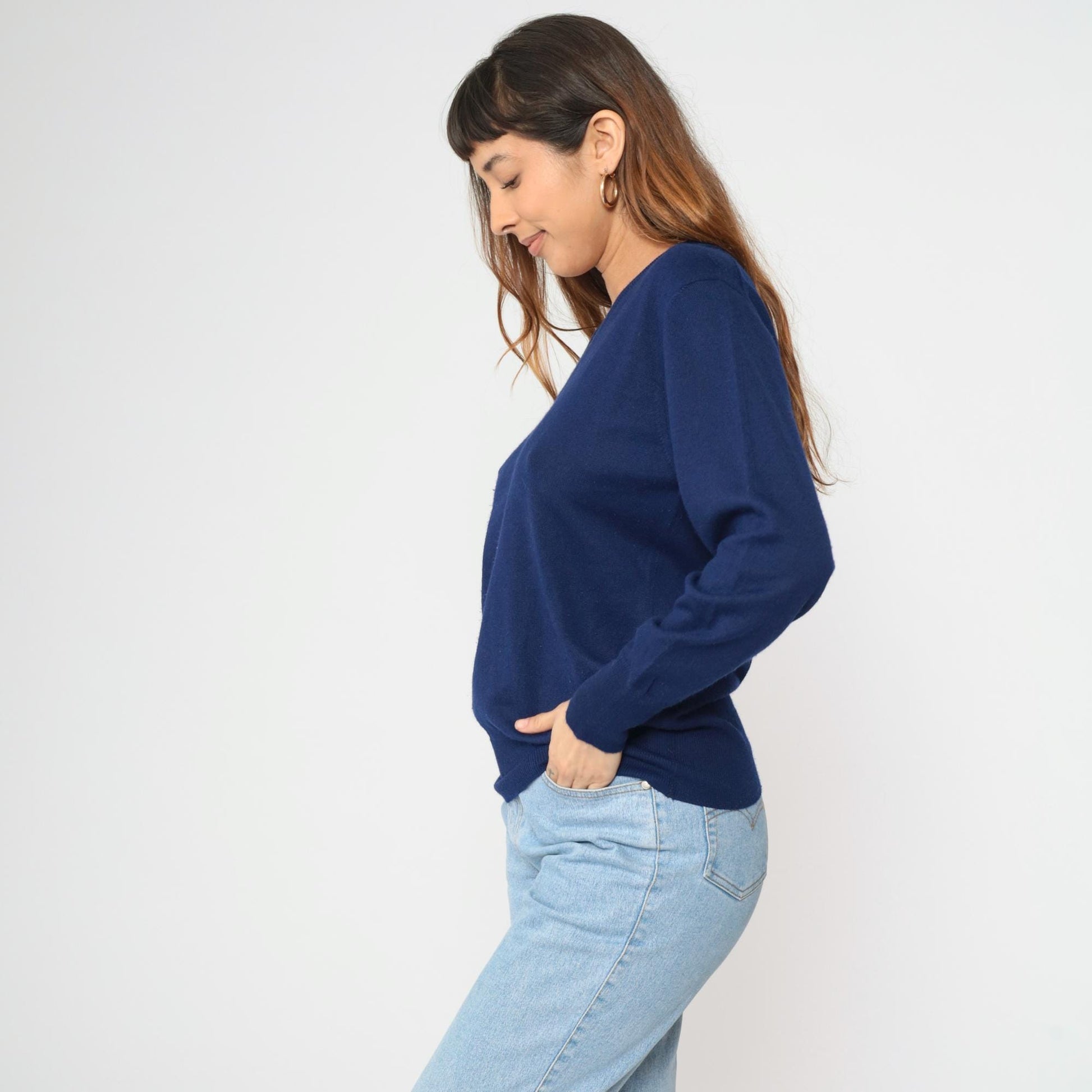 70s Bloomingdale's Navy Wool V-Neck Pullover Sweater Medium