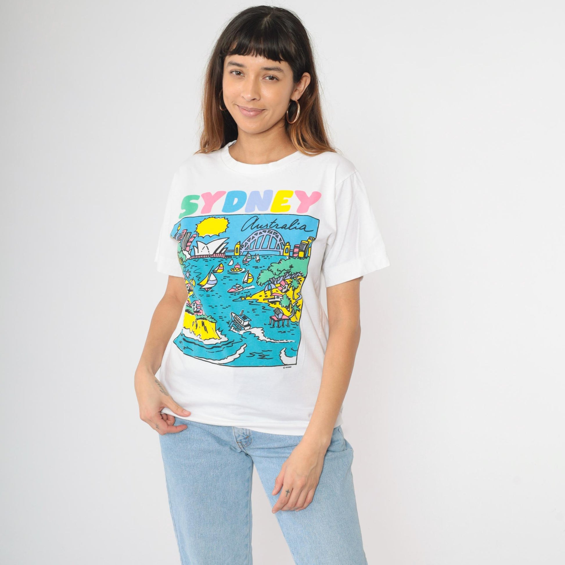 90s Sydney Opera House White Graphic T-Shirt Cotton Crewneck Small