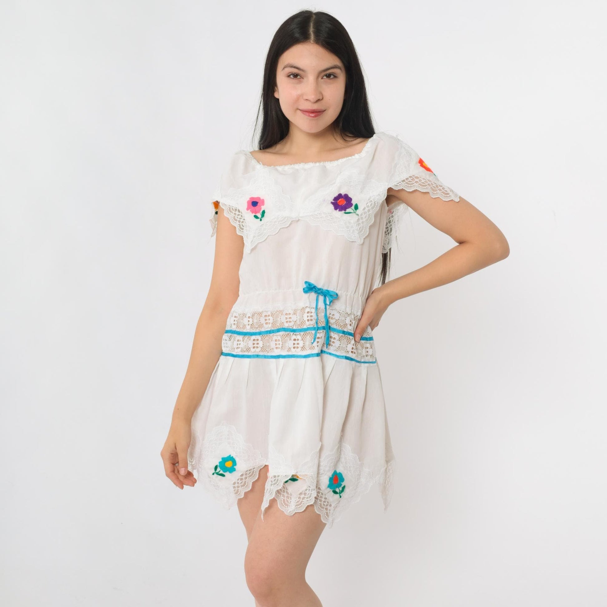 Y2K White Floral Embroidered Off-Shoulder Mini Dress Hanky Hem Extra Small