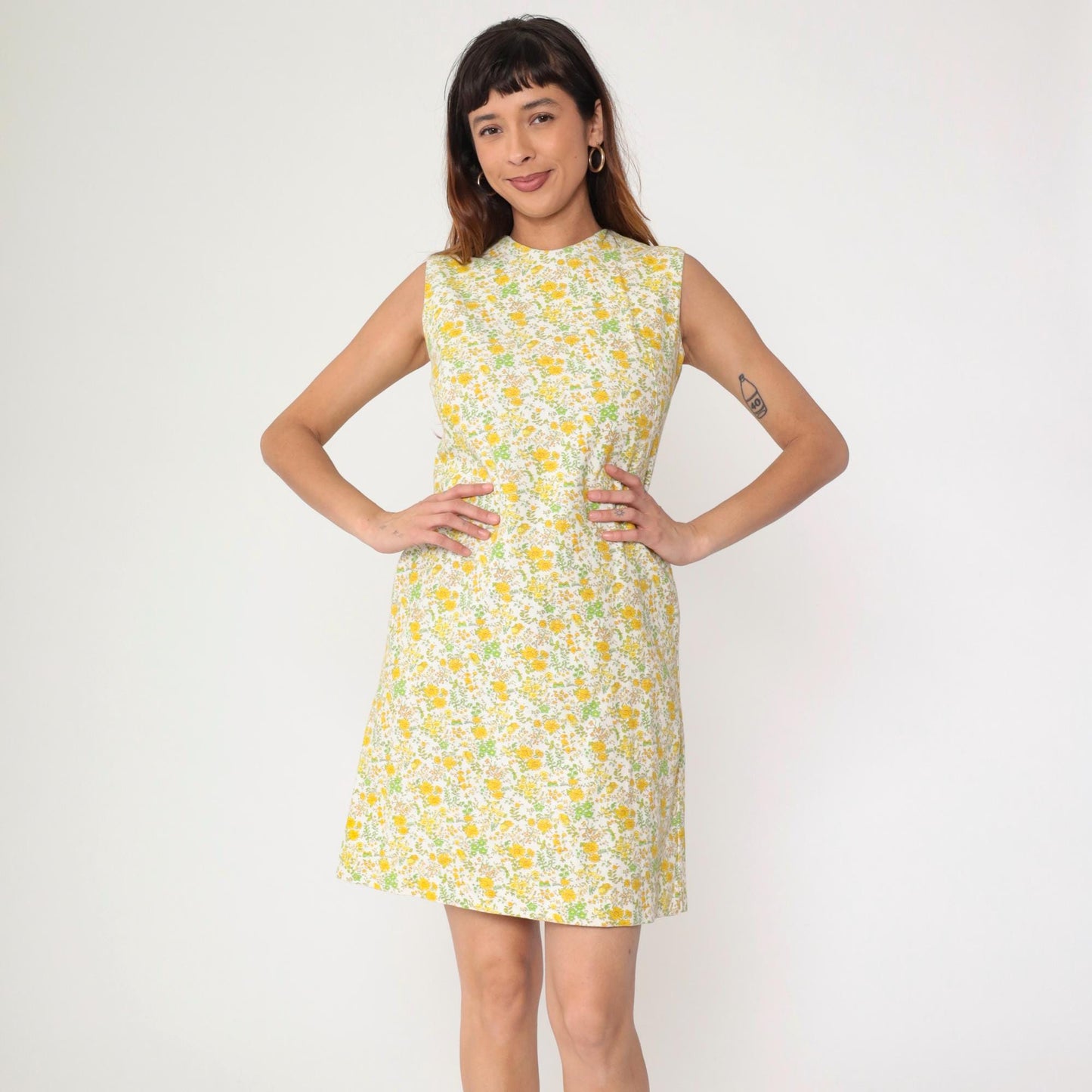 1960s Floral Butterfly Mini Dress White Yellow Sleeveless Sheath Small S
