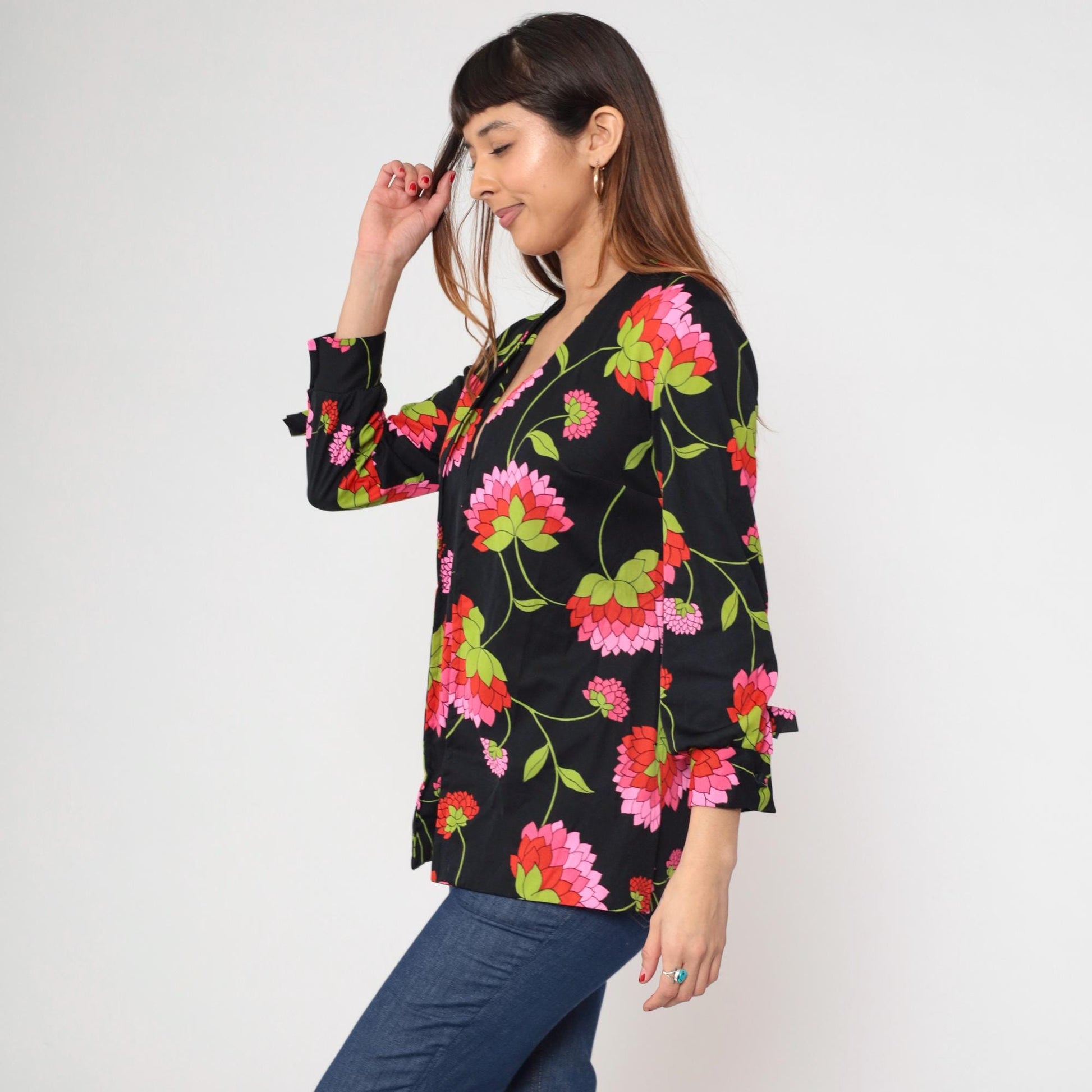 70s Black Floral Open Front Blouse Pink Green Print Long Sleeve Medium