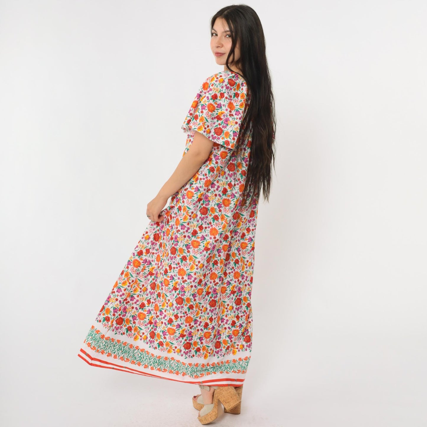 70s Floral Caftan Maxi Dress White Multicolor Print Flutter Sleeve Medium M