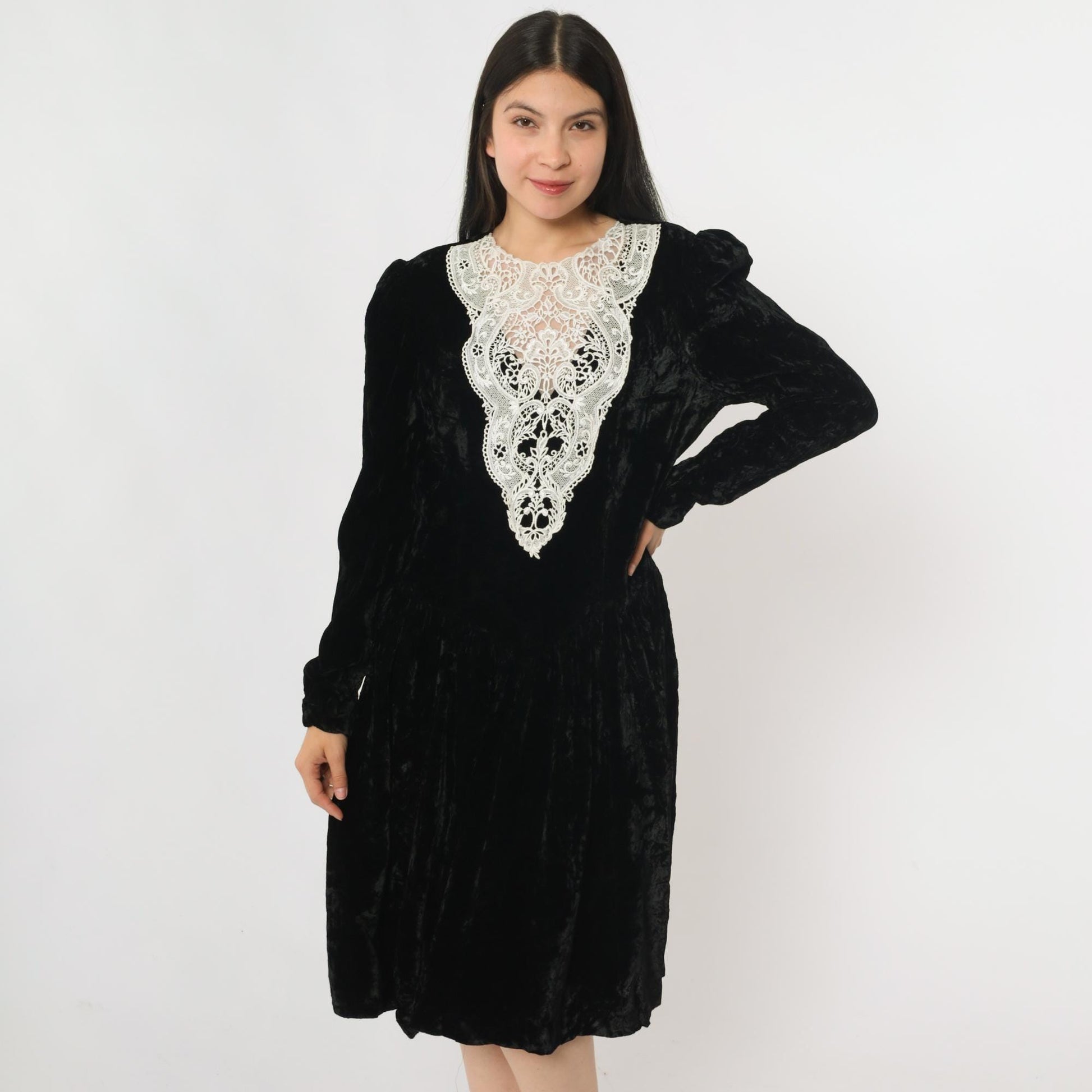 80s Black Velvet Midi Dress White Lace Basque Waist Puff Sleeve Medium