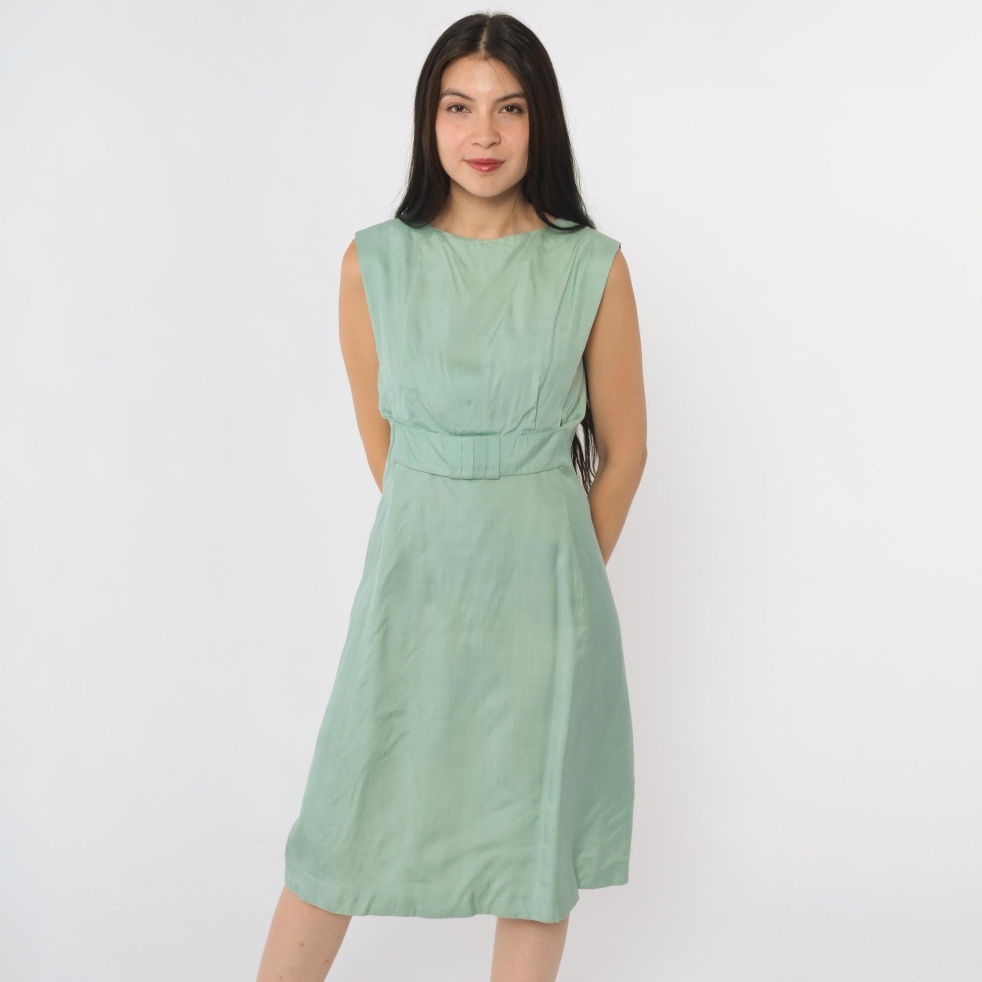 1960s Green Empire Waist Sheath Dress Sleeveless Knee Length Extra Small