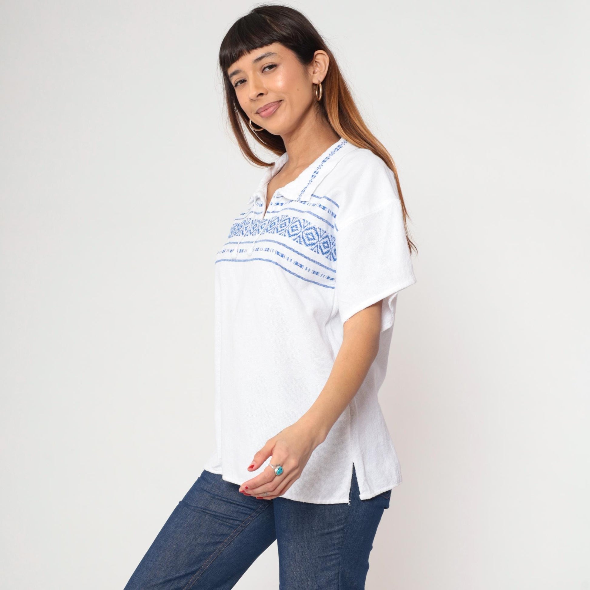 90s White Tunic Top Blue Geometric Embroidery Tie Neck Short Sleeve Medium
