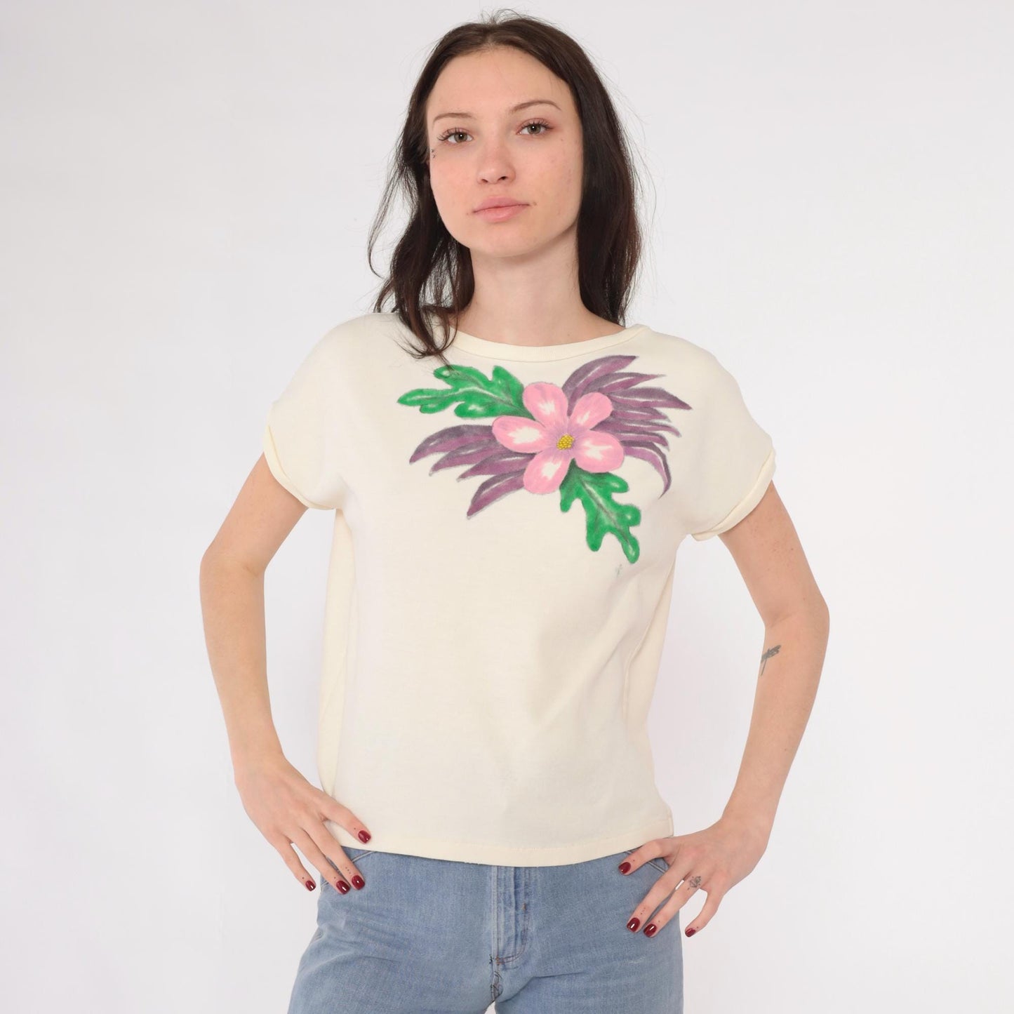 80s Cream Floral Hand Painted Cap Sleeve T-Shirt Pink Purple Graphic Medium