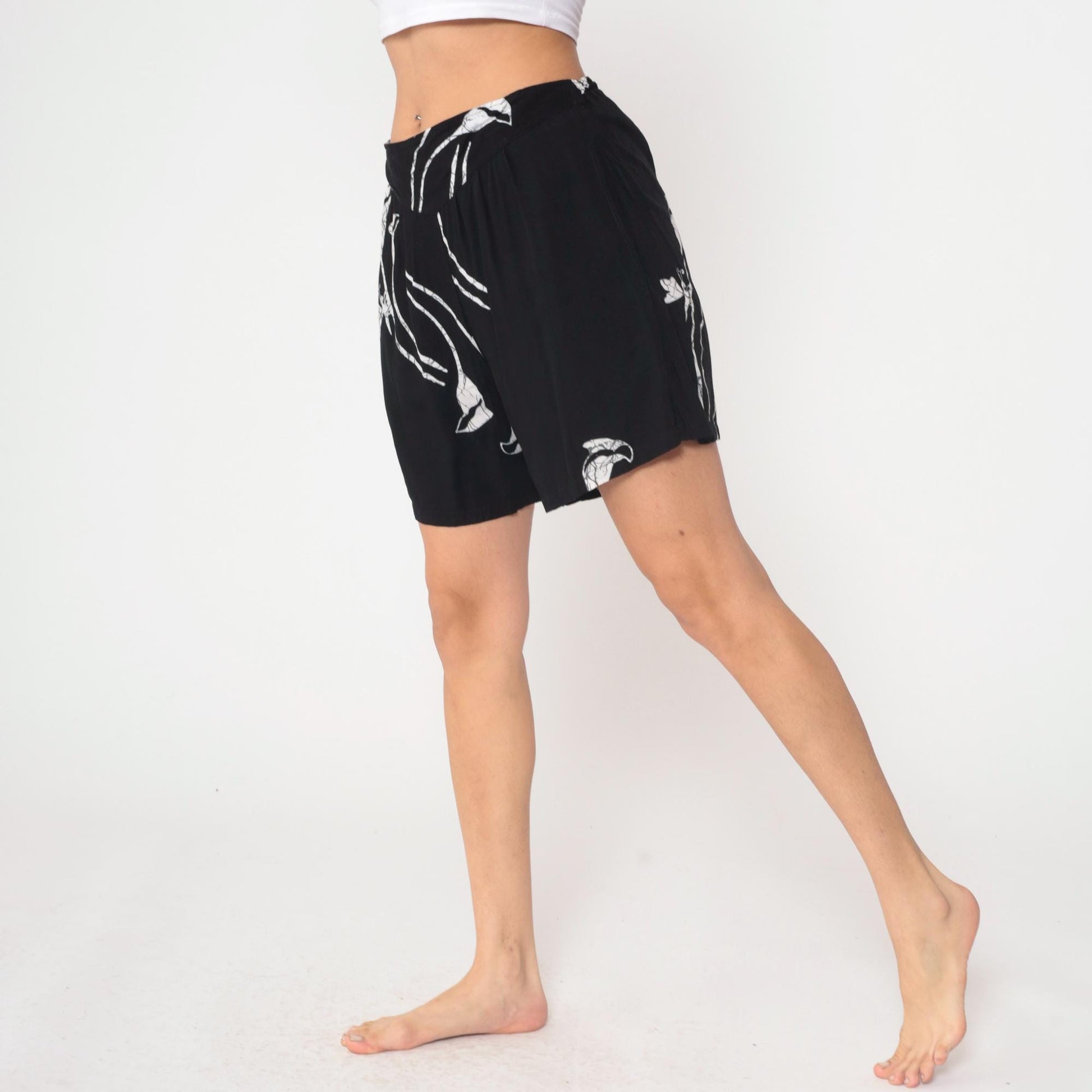 90s Tropical Tantrum Black Floral Rayon Shorts High Waist Large L